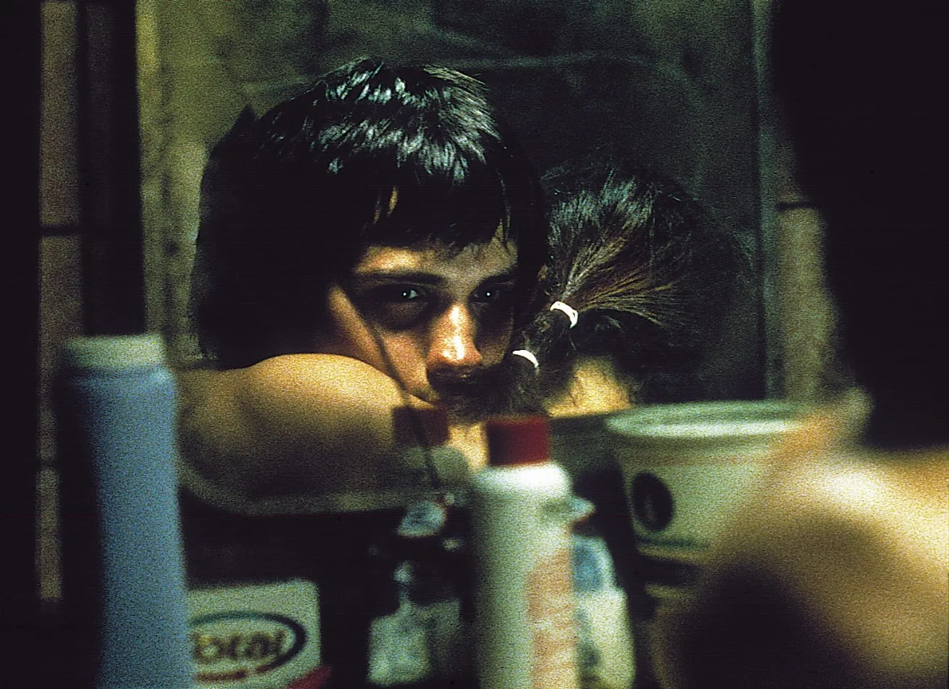 Vanessa Bauche and Gael García Bernal in Amores Perros (2000)