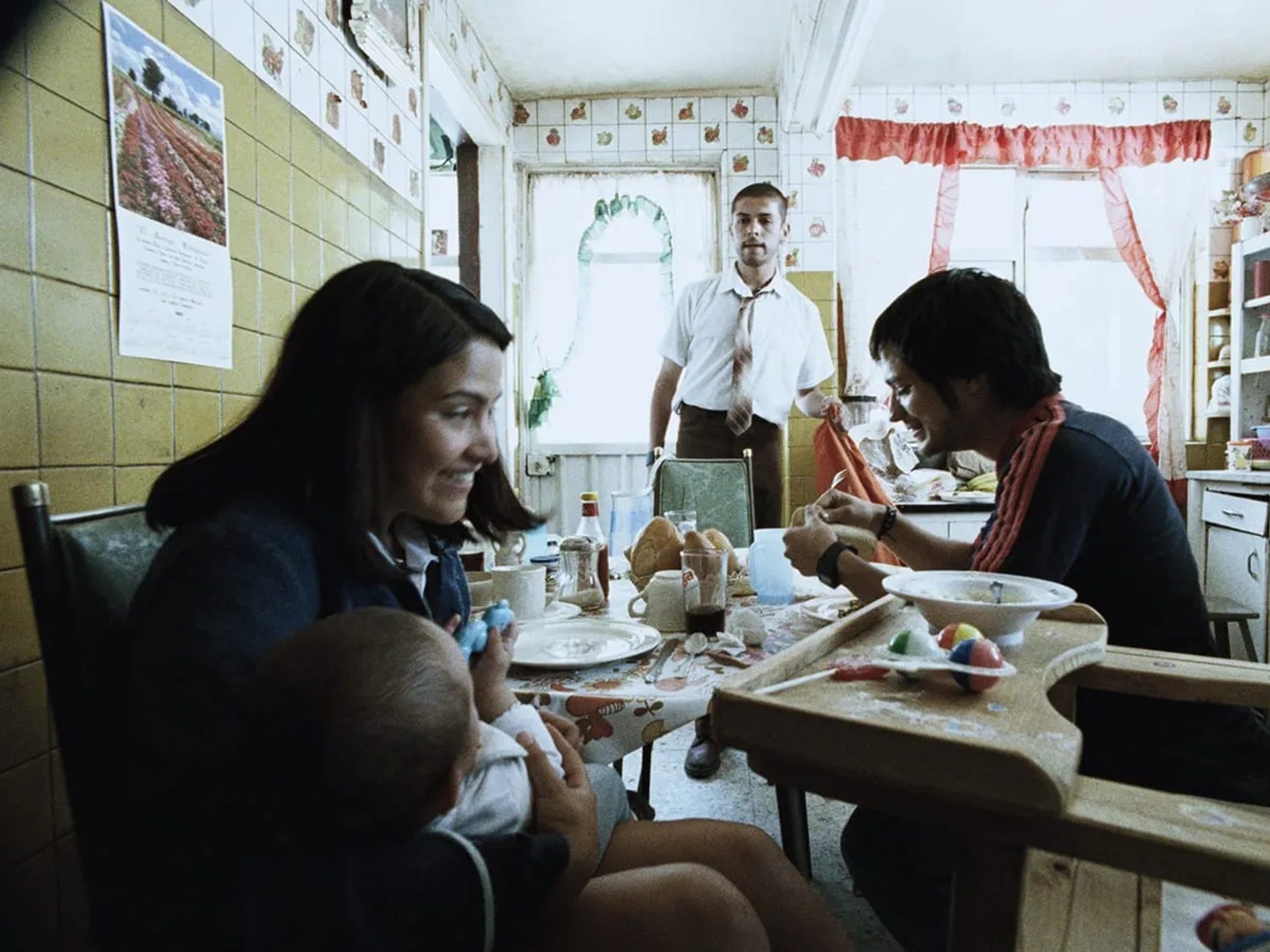 Vanessa Bauche, Gael García Bernal, and Marco Pérez in Amores Perros (2000)