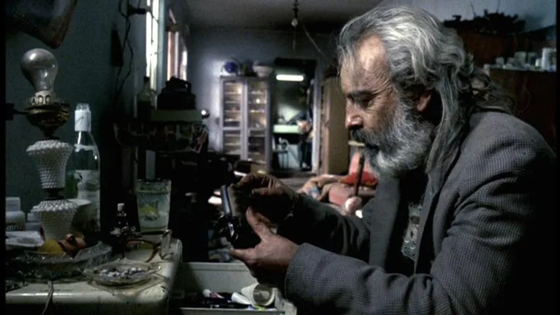 Emilio Echevarría in Amores Perros (2000)