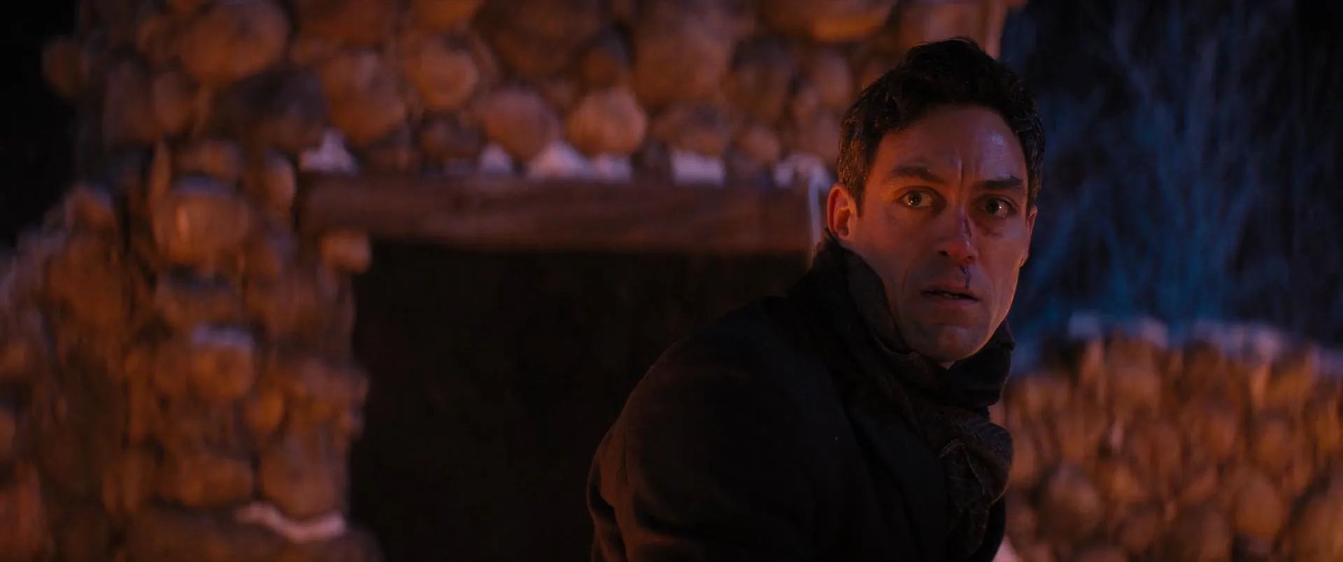 Alex Hassell in Violent Night (2022)