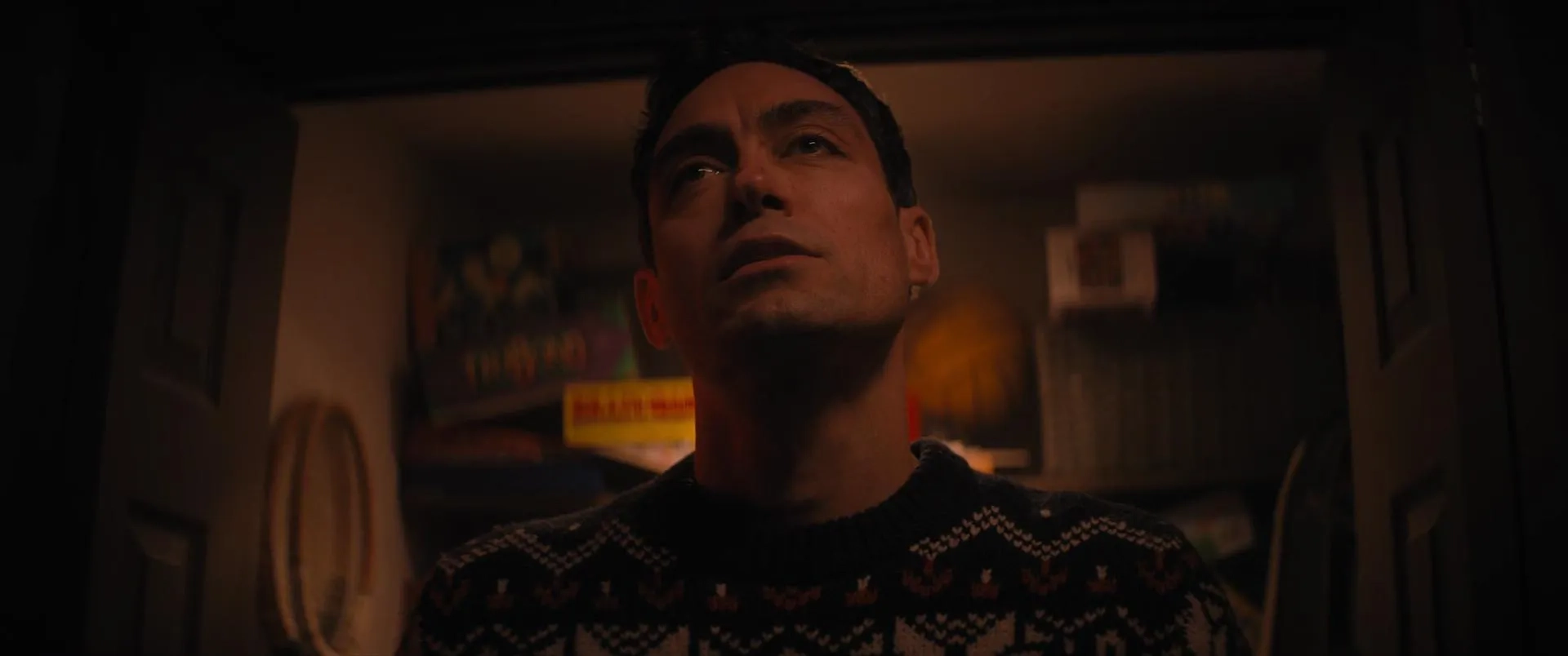 Alex Hassell in Violent Night (2022)