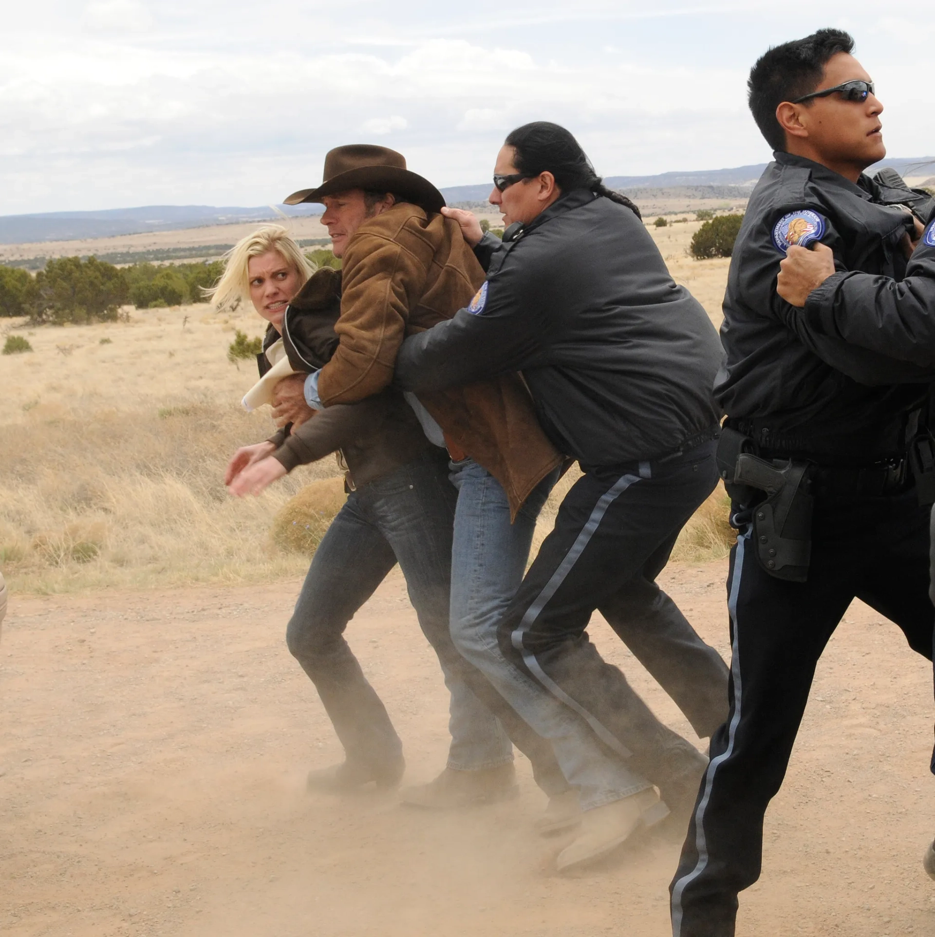 Katee Sackhoff and Robert Taylor in Longmire (2012)