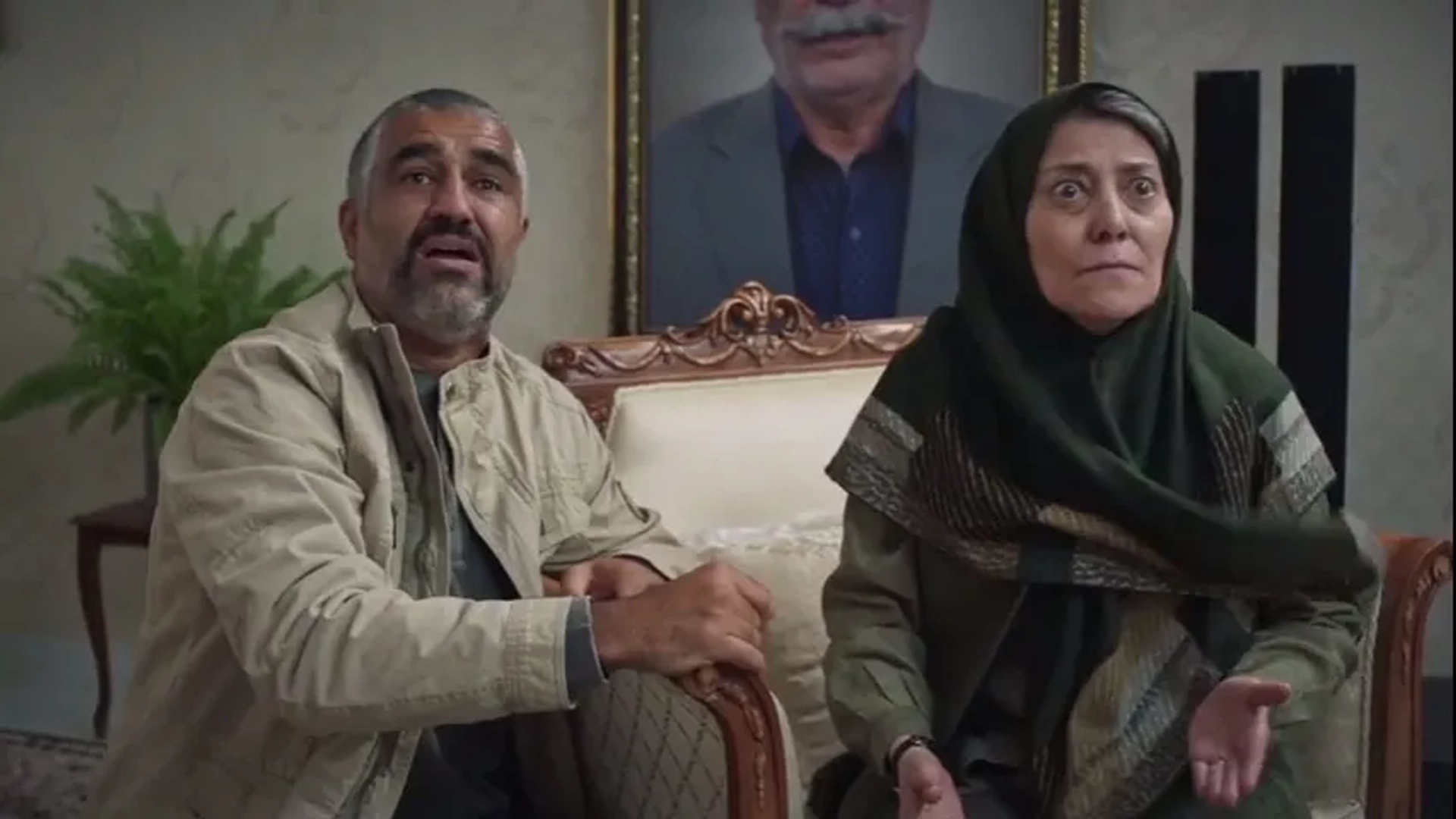 Roya Afshar and Pejman Jamshidi in Antenna (2022)