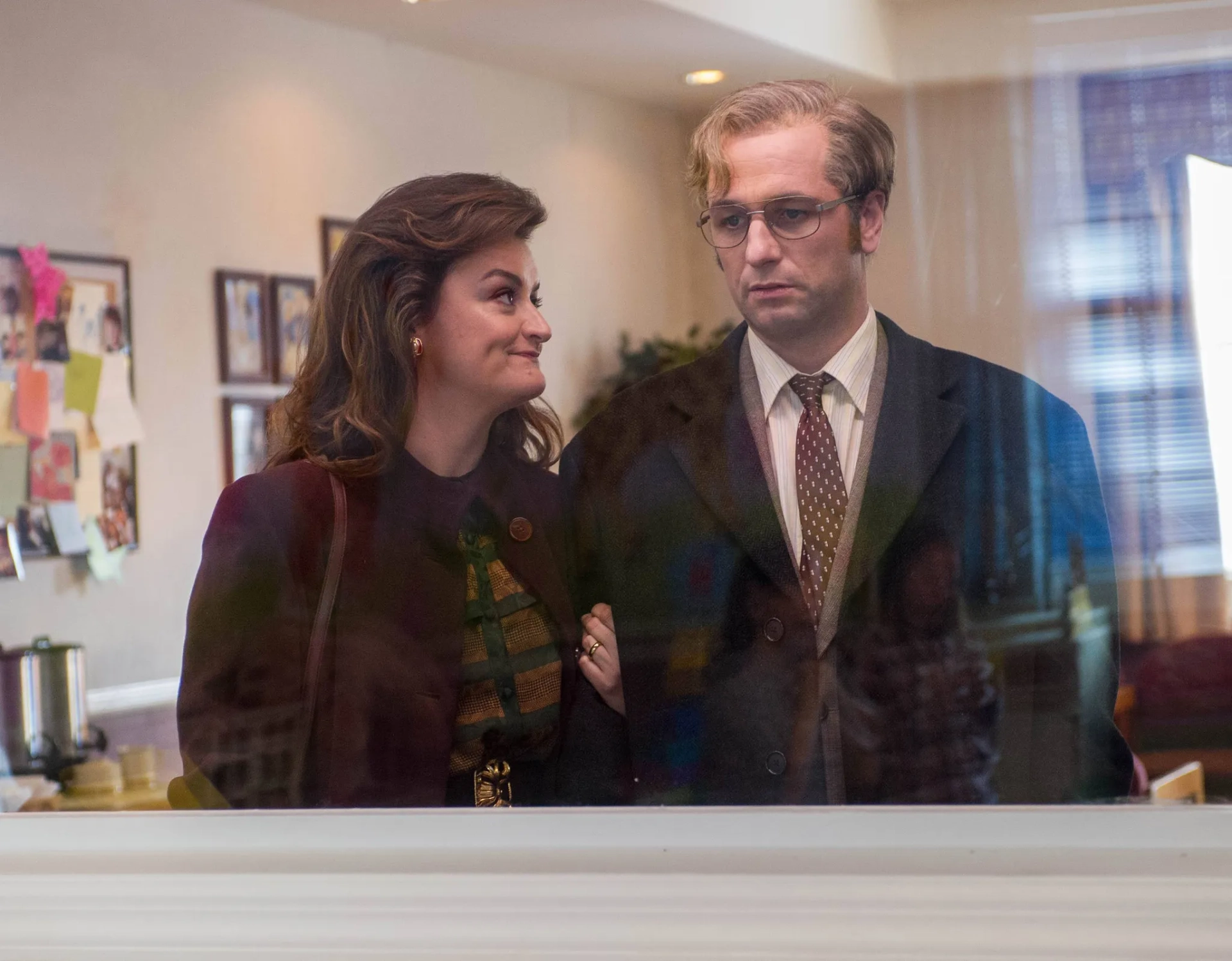 Matthew Rhys and Alison Wright in The Americans (2013)