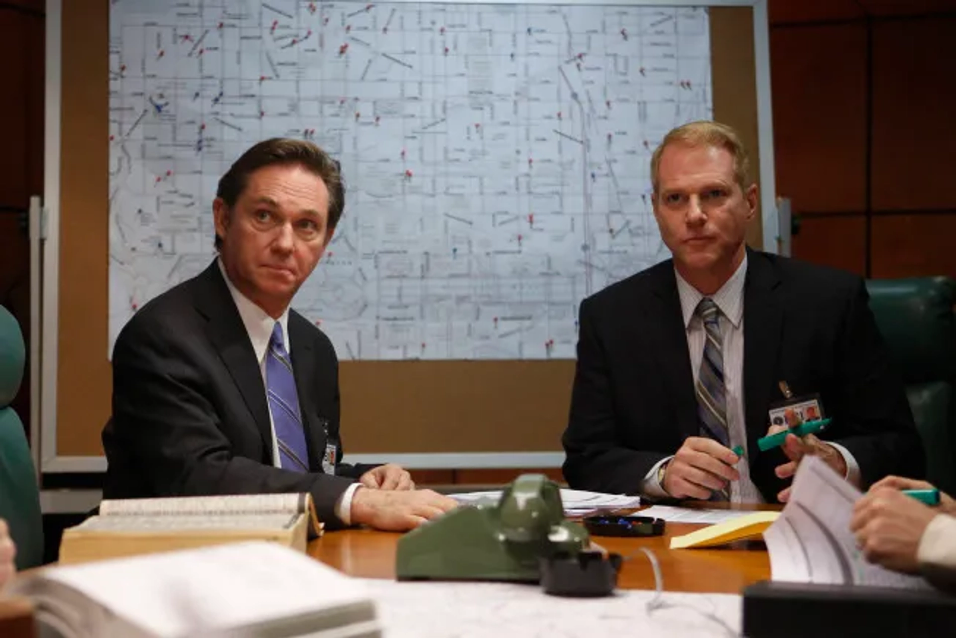 Noah Emmerich and Richard Thomas in The Americans (2013)