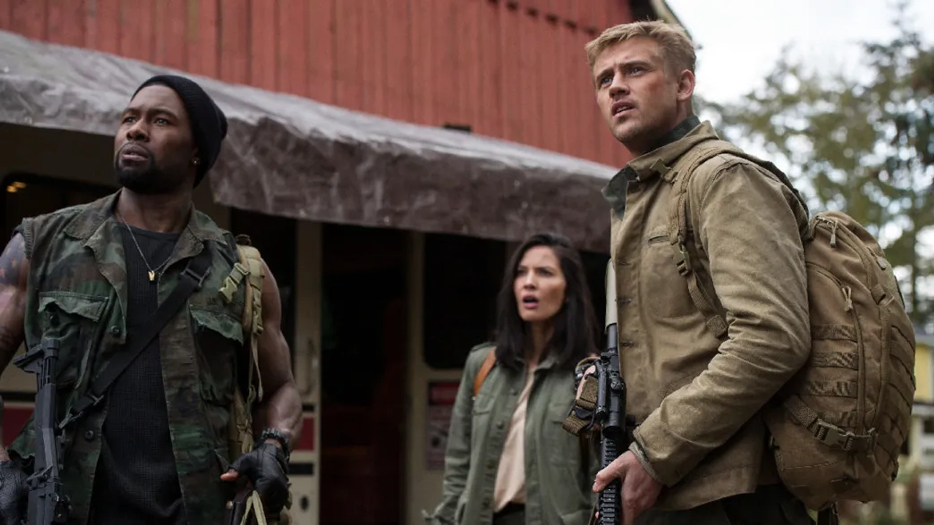 Olivia Munn, Boyd Holbrook, and Trevante Rhodes in The Predator (2018)