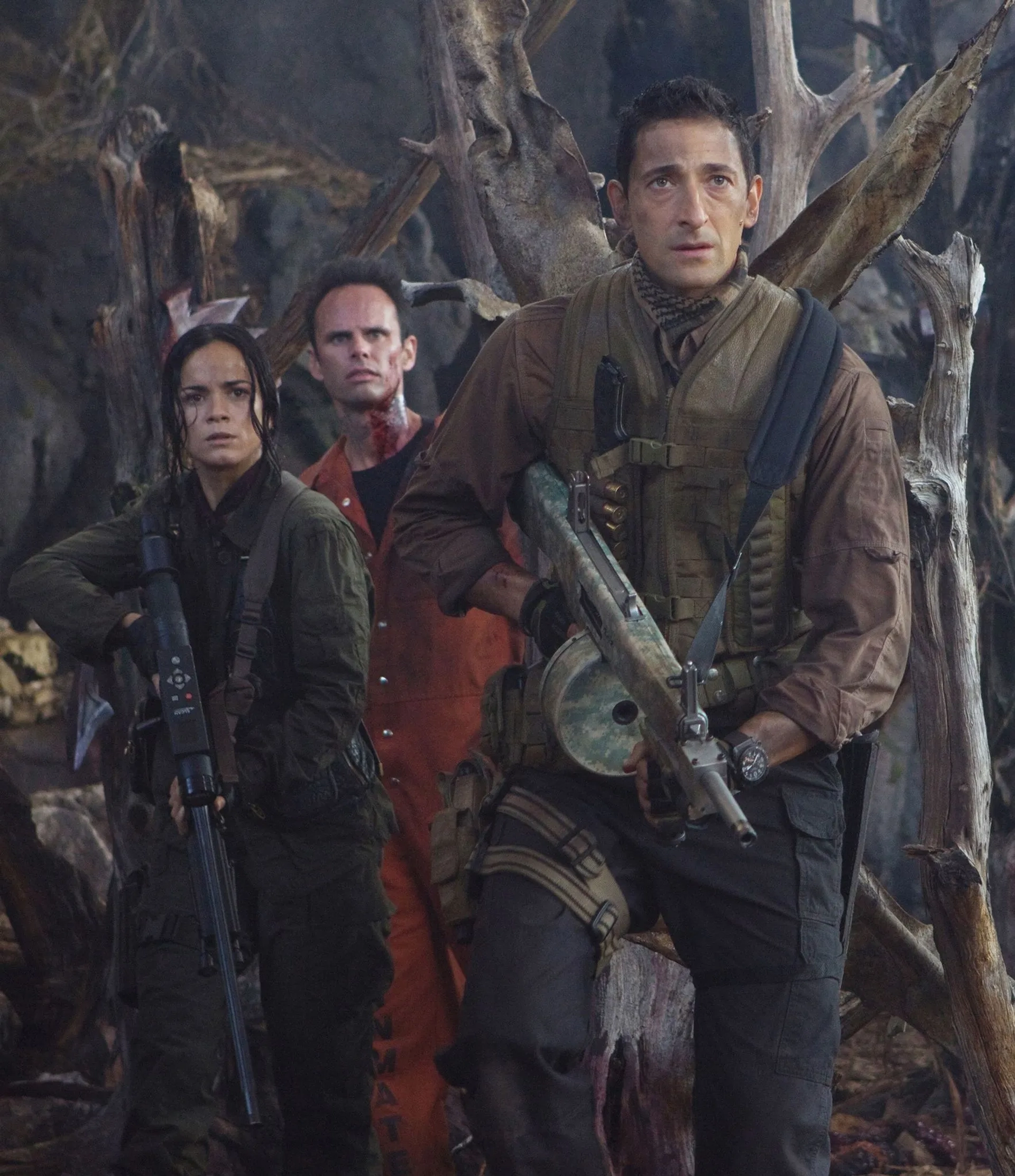 Adrien Brody, Alice Braga, and Walton Goggins in Predators (2010)