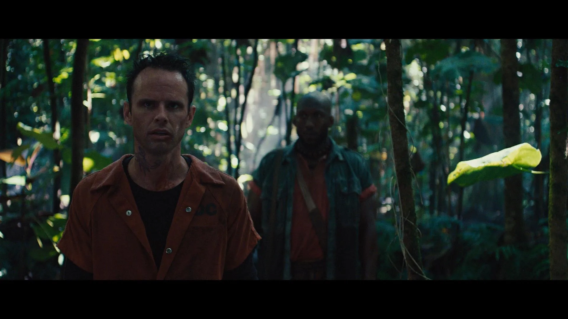 Walton Goggins and Mahershala Ali in Predators (2010)