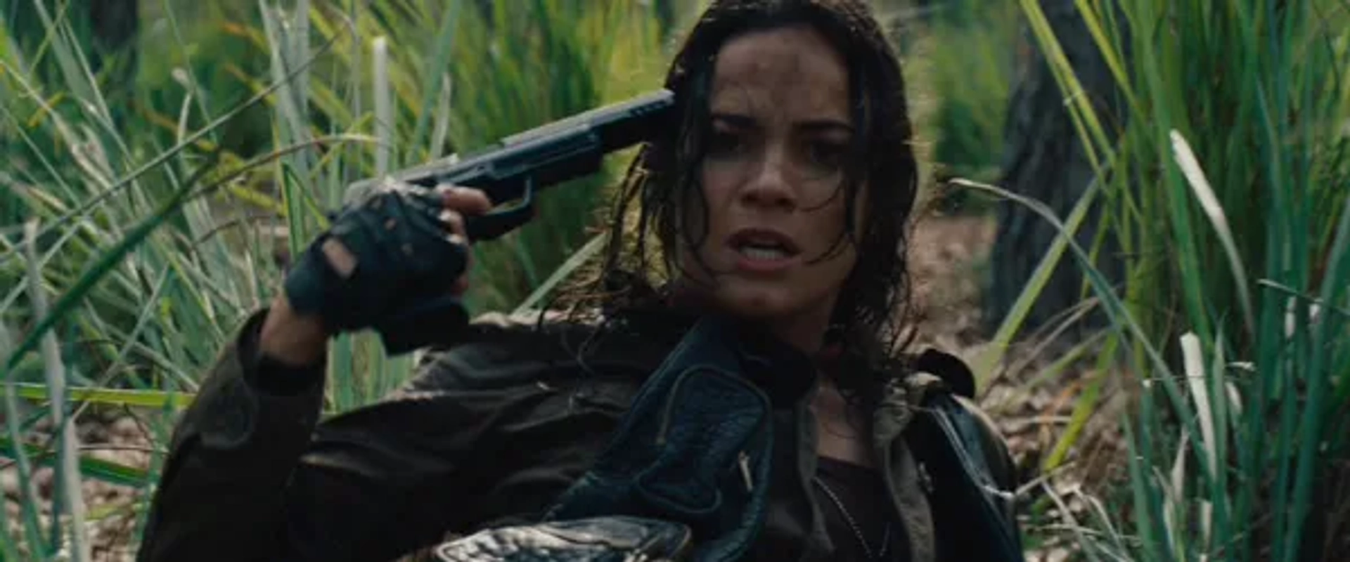 Alice Braga in Predators (2010)