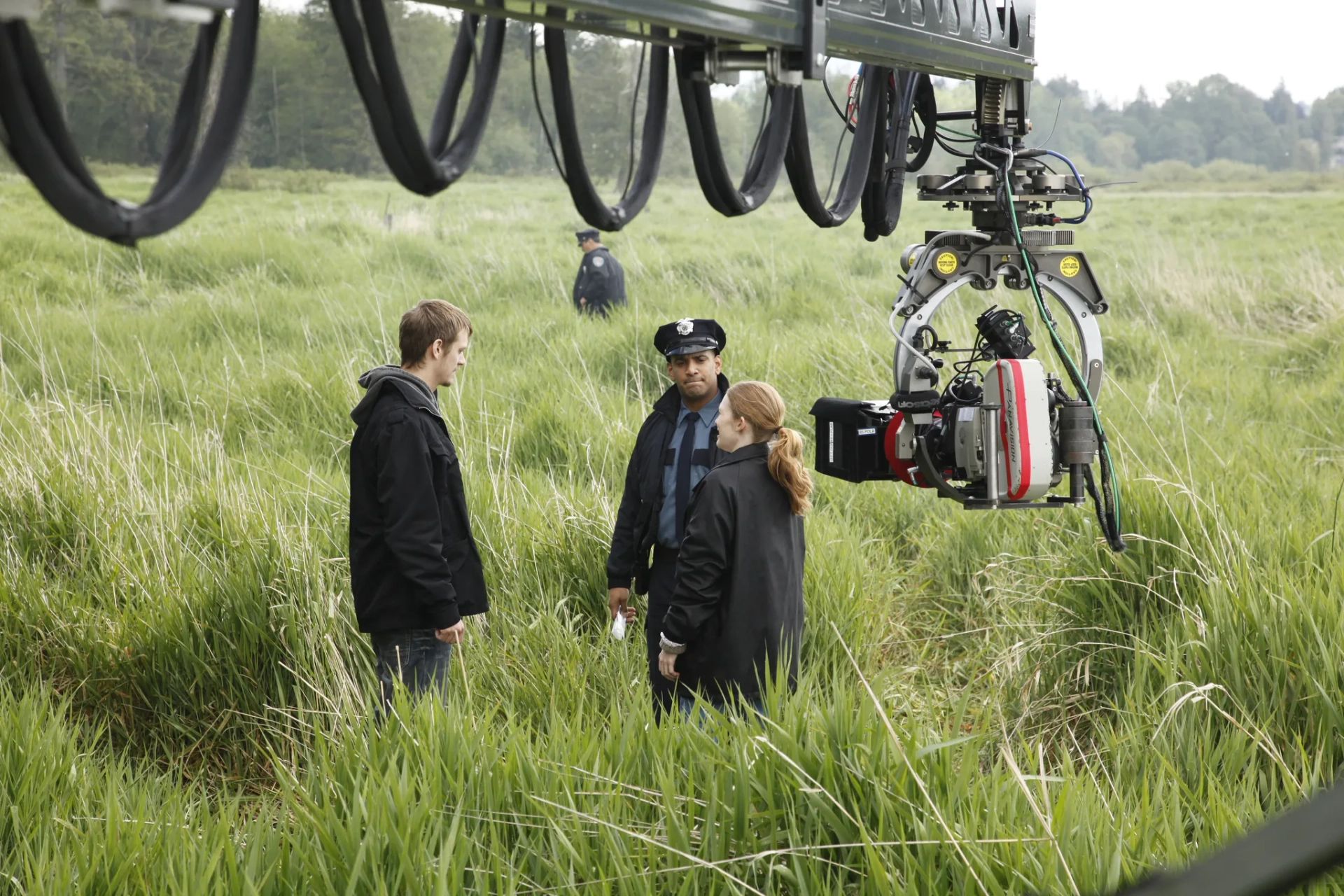 Mireille Enos and Joel Kinnaman in The Killing (2011)