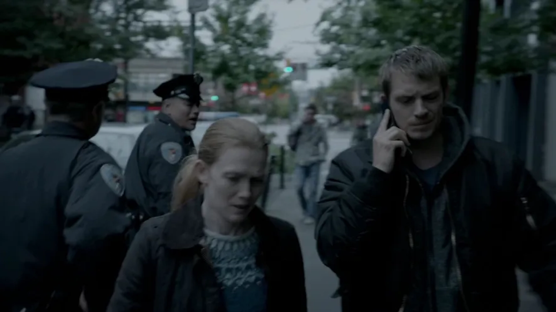 Mireille Enos and Joel Kinnaman in The Killing (2011)