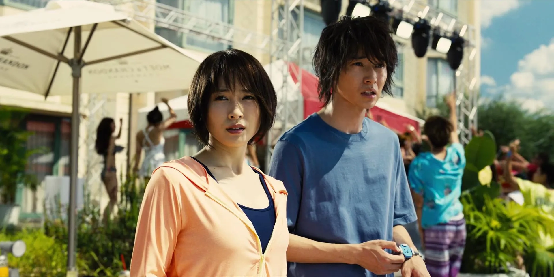 Tao Tsuchiya and Kento Yamazaki in Alice in Borderland (2020)