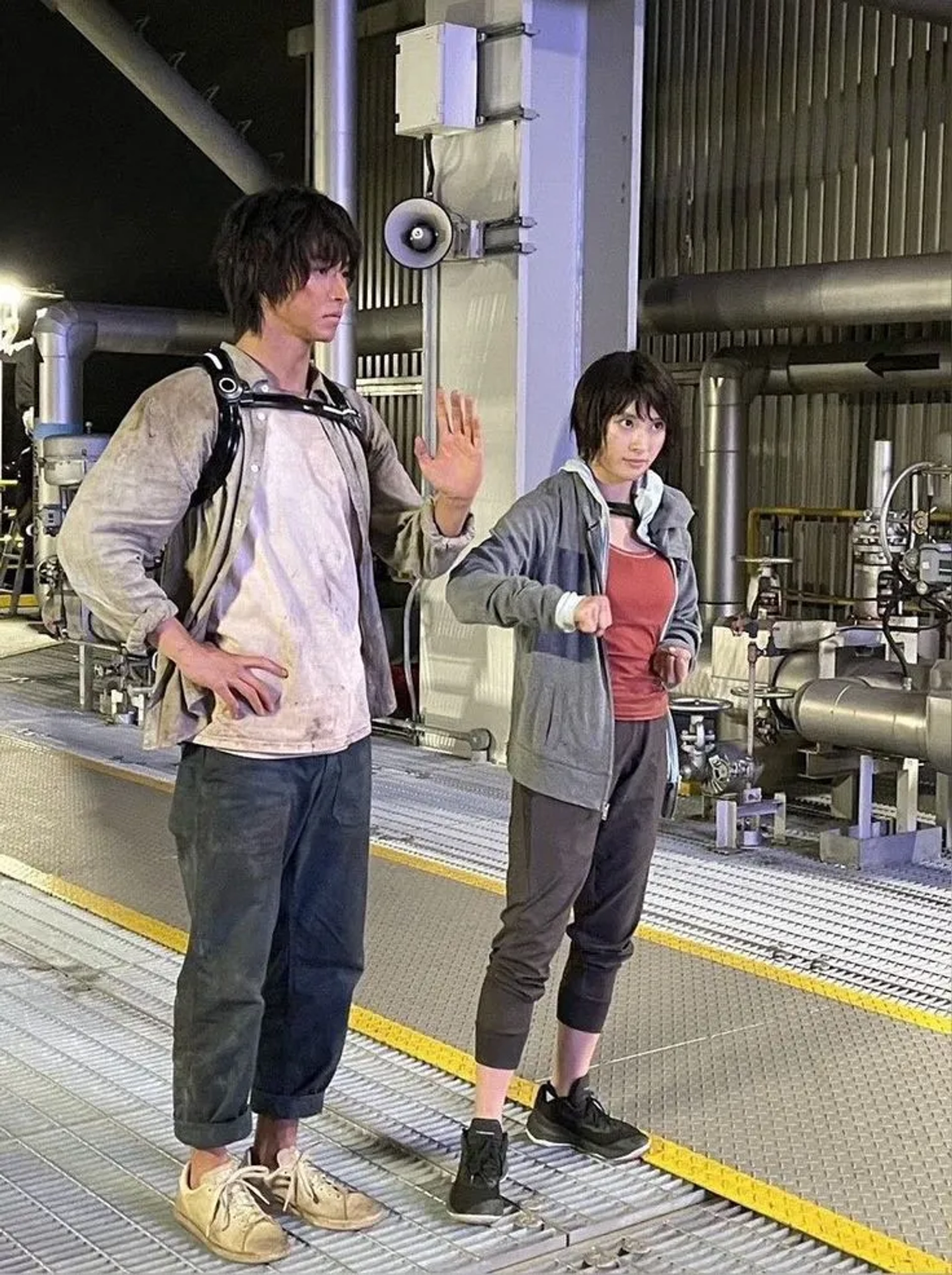 Tao Tsuchiya and Kento Yamazaki in Alice in Borderland (2020)