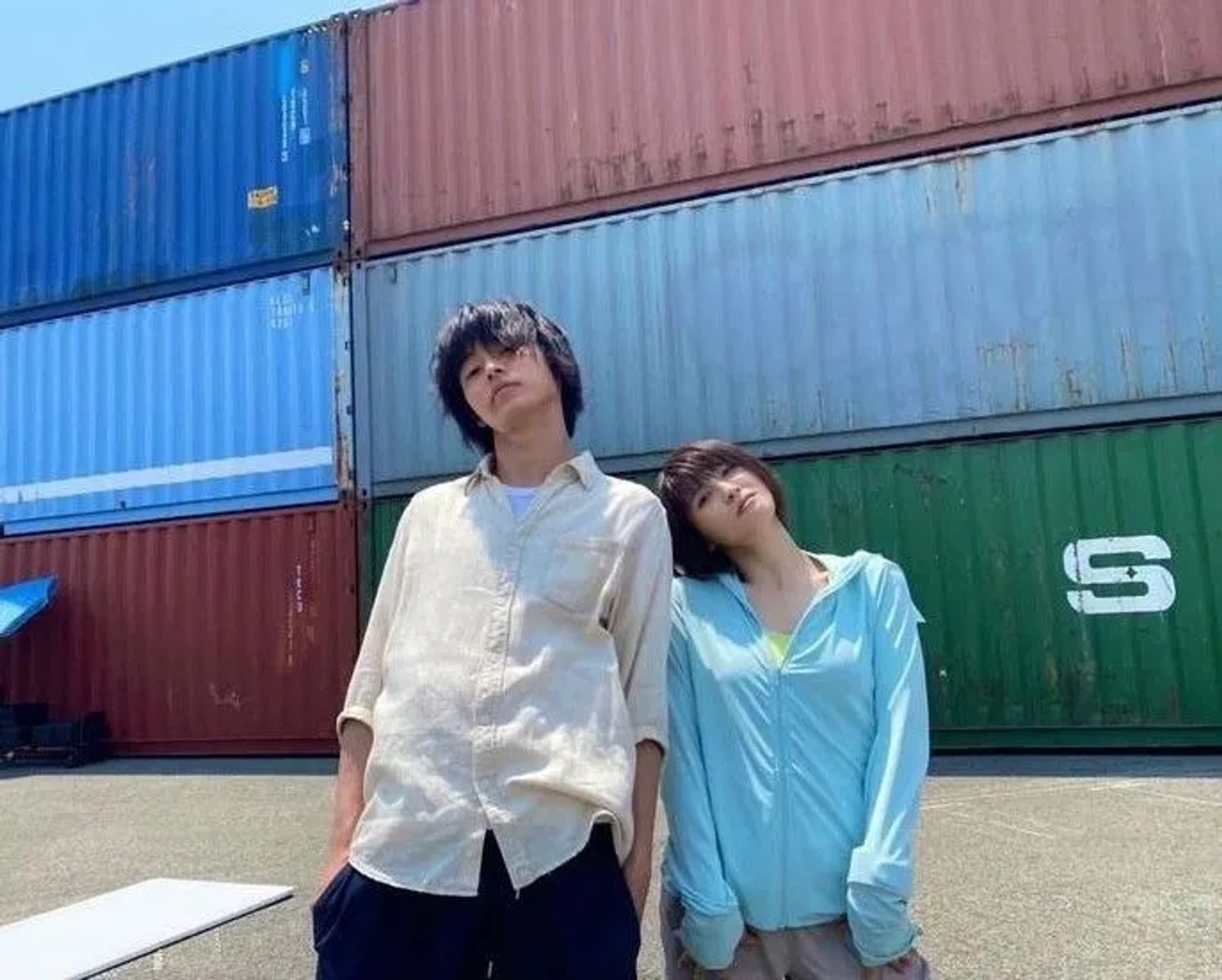 Tao Tsuchiya and Kento Yamazaki in Alice in Borderland (2020)