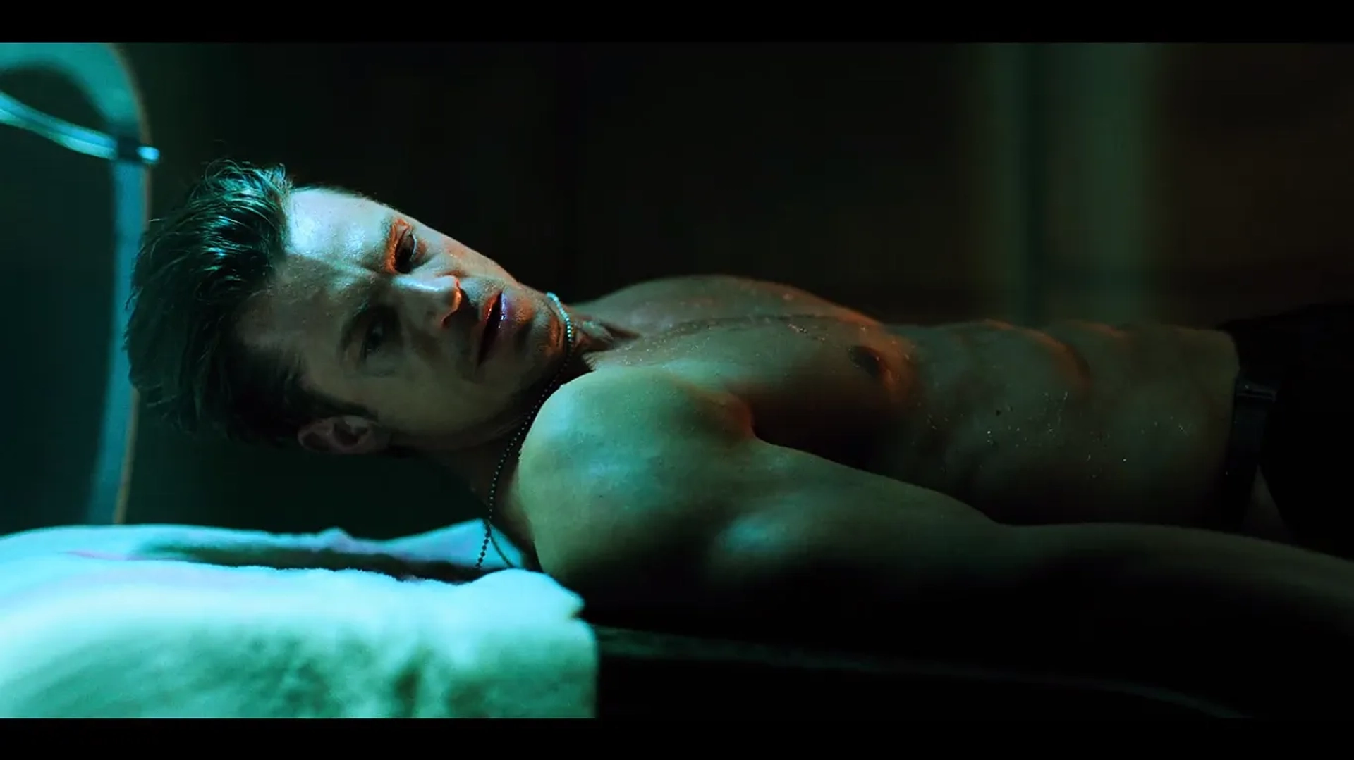 Joel Kinnaman in Altered Carbon (2018)