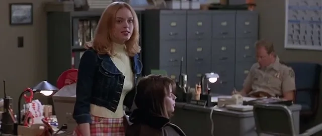 Neve Campbell and Rose McGowan in Scream (1996)