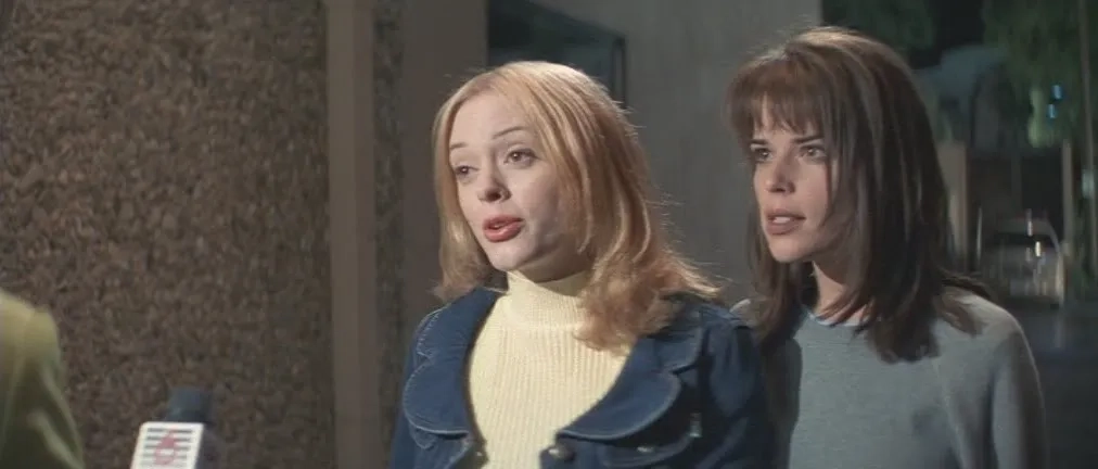 Neve Campbell, Rose McGowan, and Courteney Cox in Scream (1996)