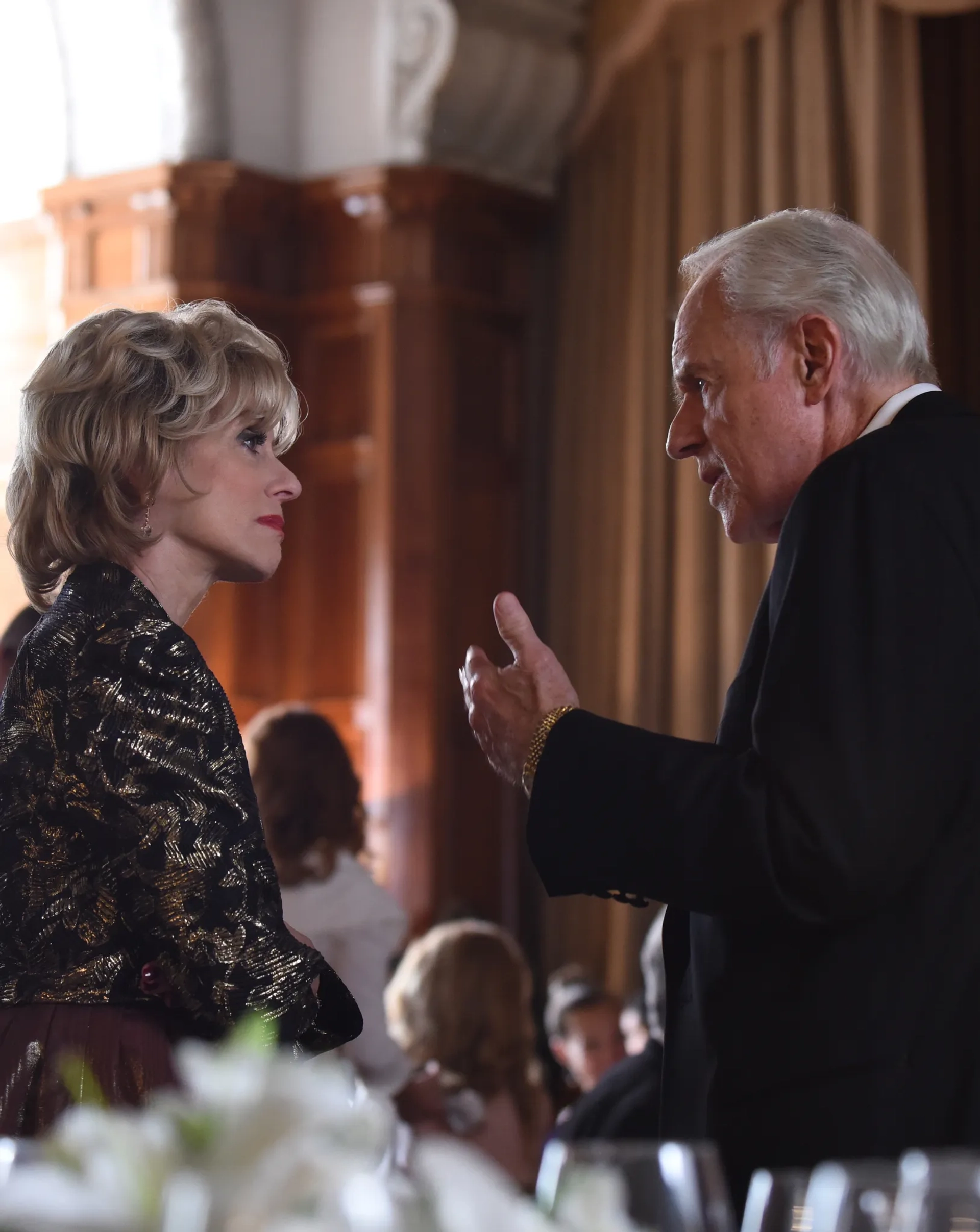 Mike Farrell and Judith Light in American Crime Story (2016)