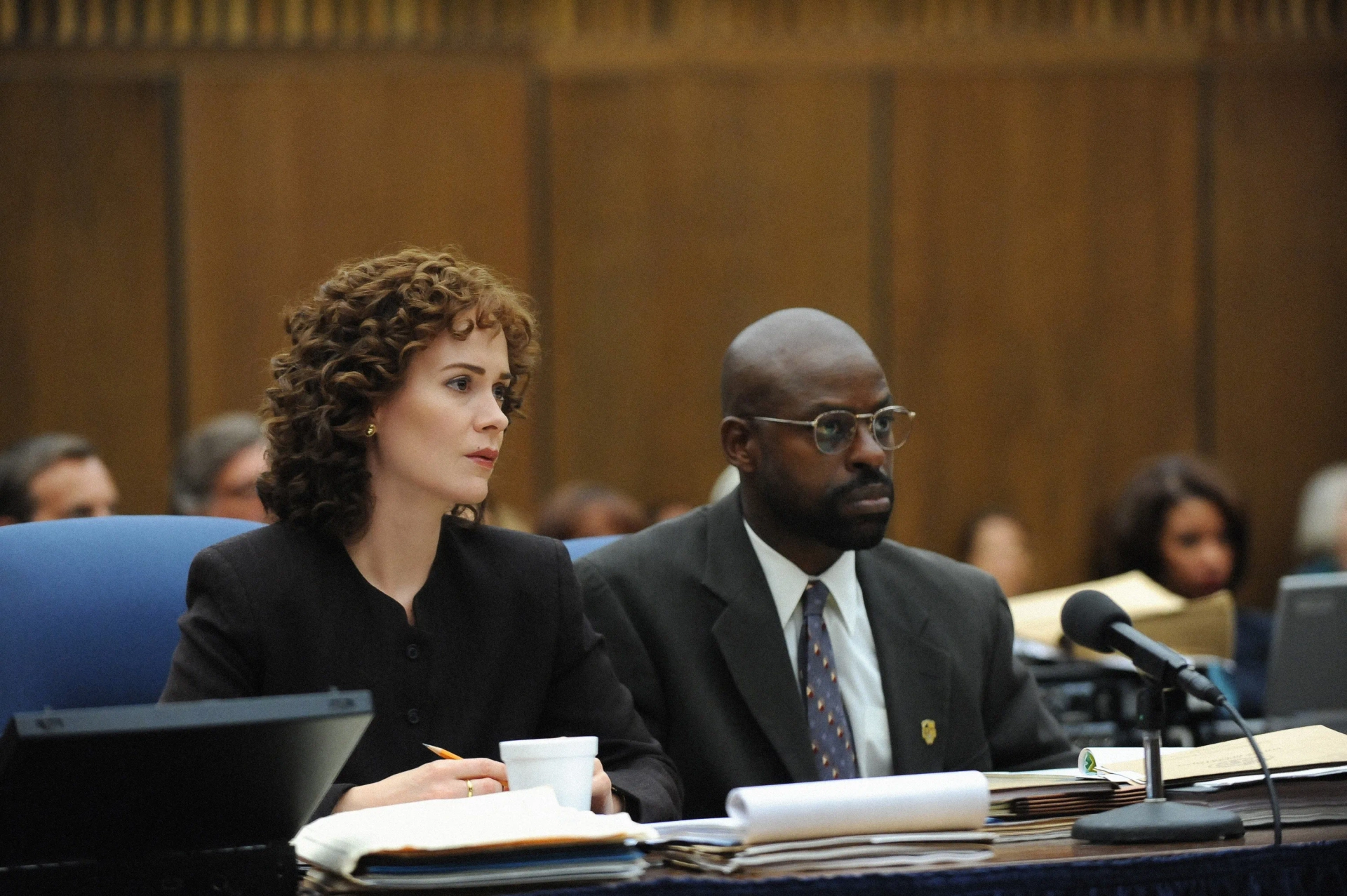 Sarah Paulson and Sterling K. Brown in American Crime Story (2016)