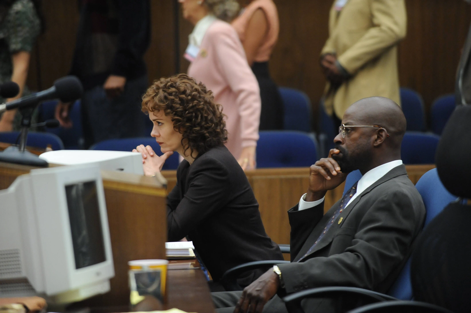 Sarah Paulson and Sterling K. Brown in American Crime Story (2016)