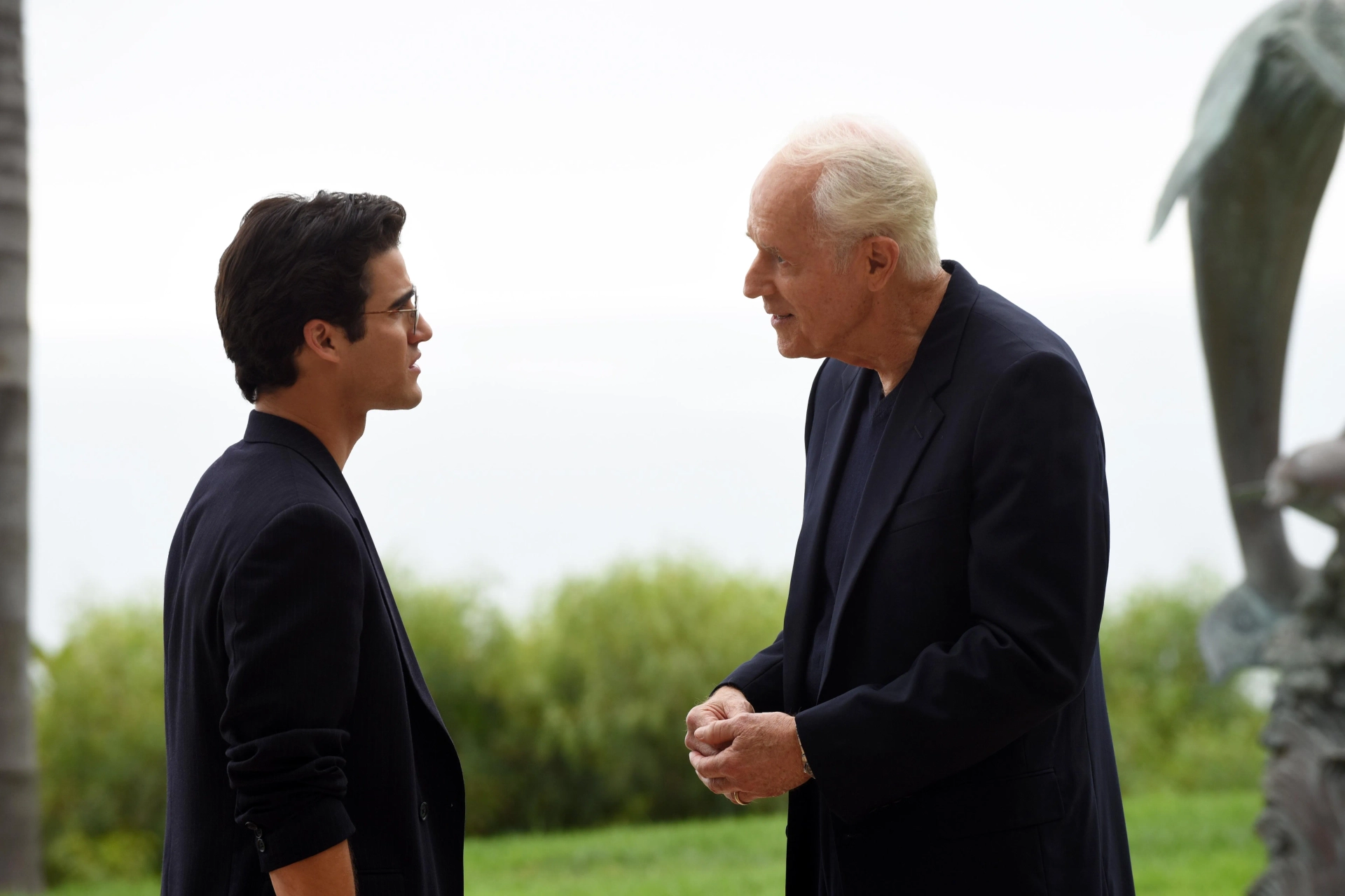 Mike Farrell and Darren Criss in American Crime Story (2016)