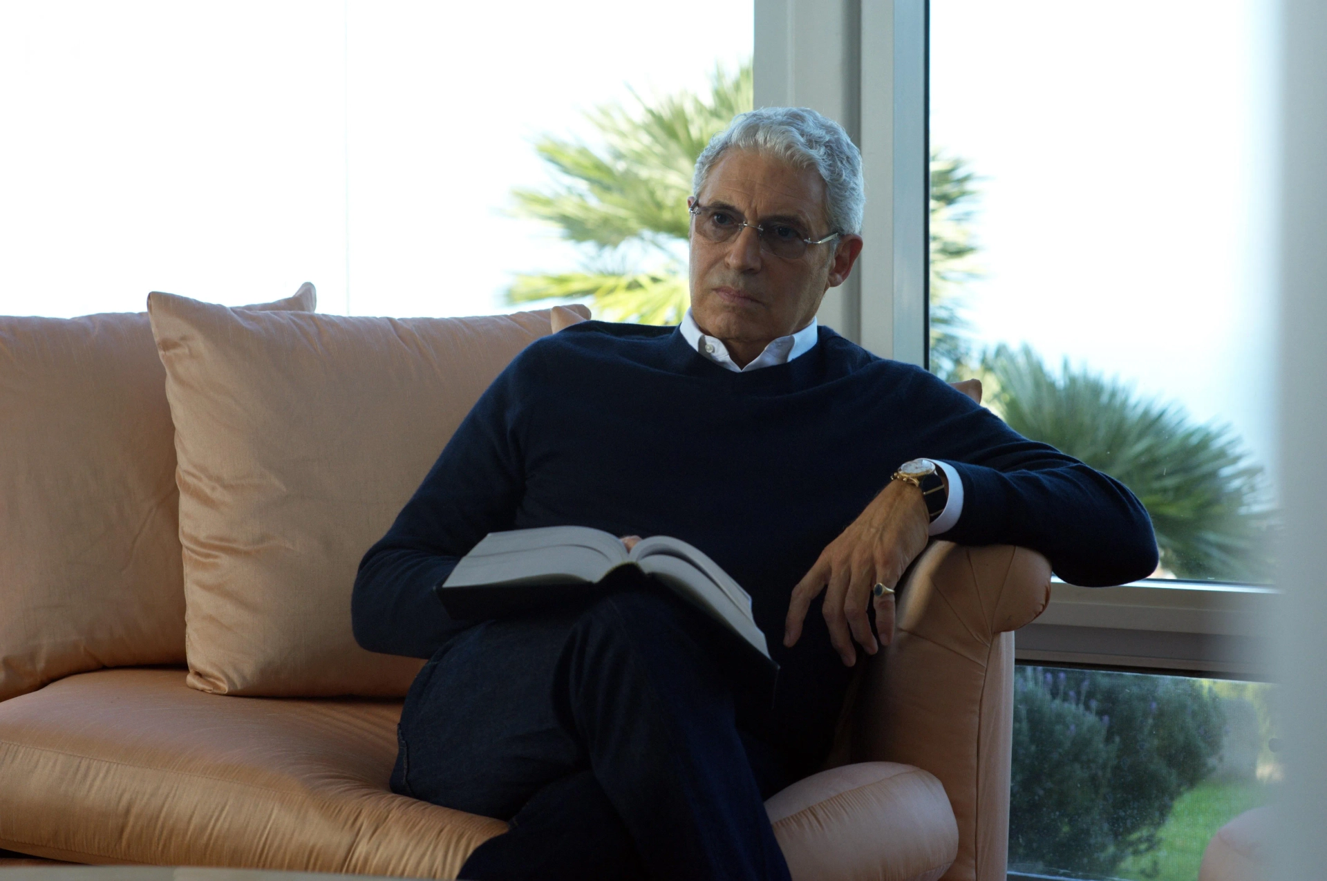 Michael Nouri in American Crime Story (2016)