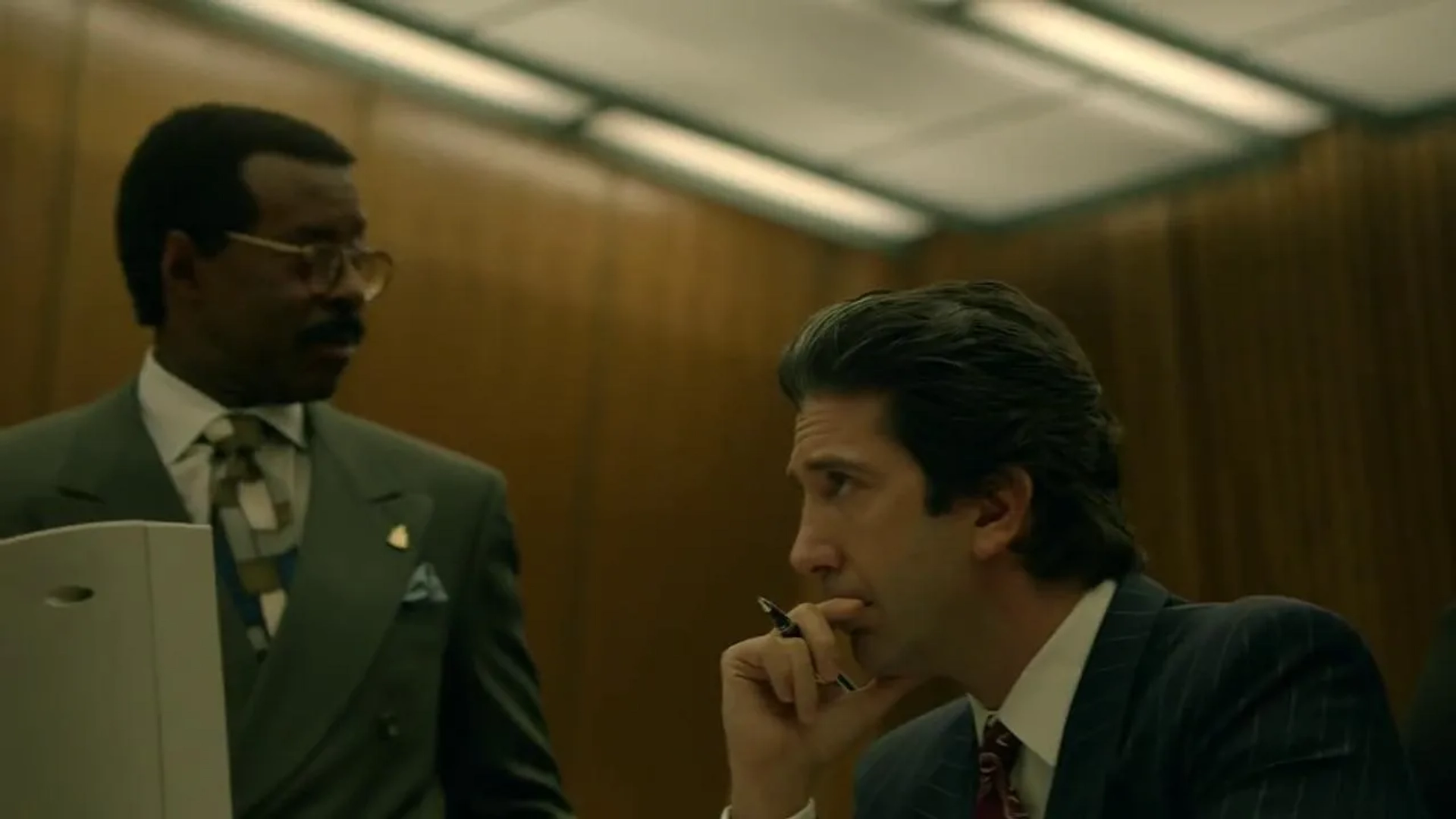 David Schwimmer and Courtney B. Vance in American Crime Story (2016)