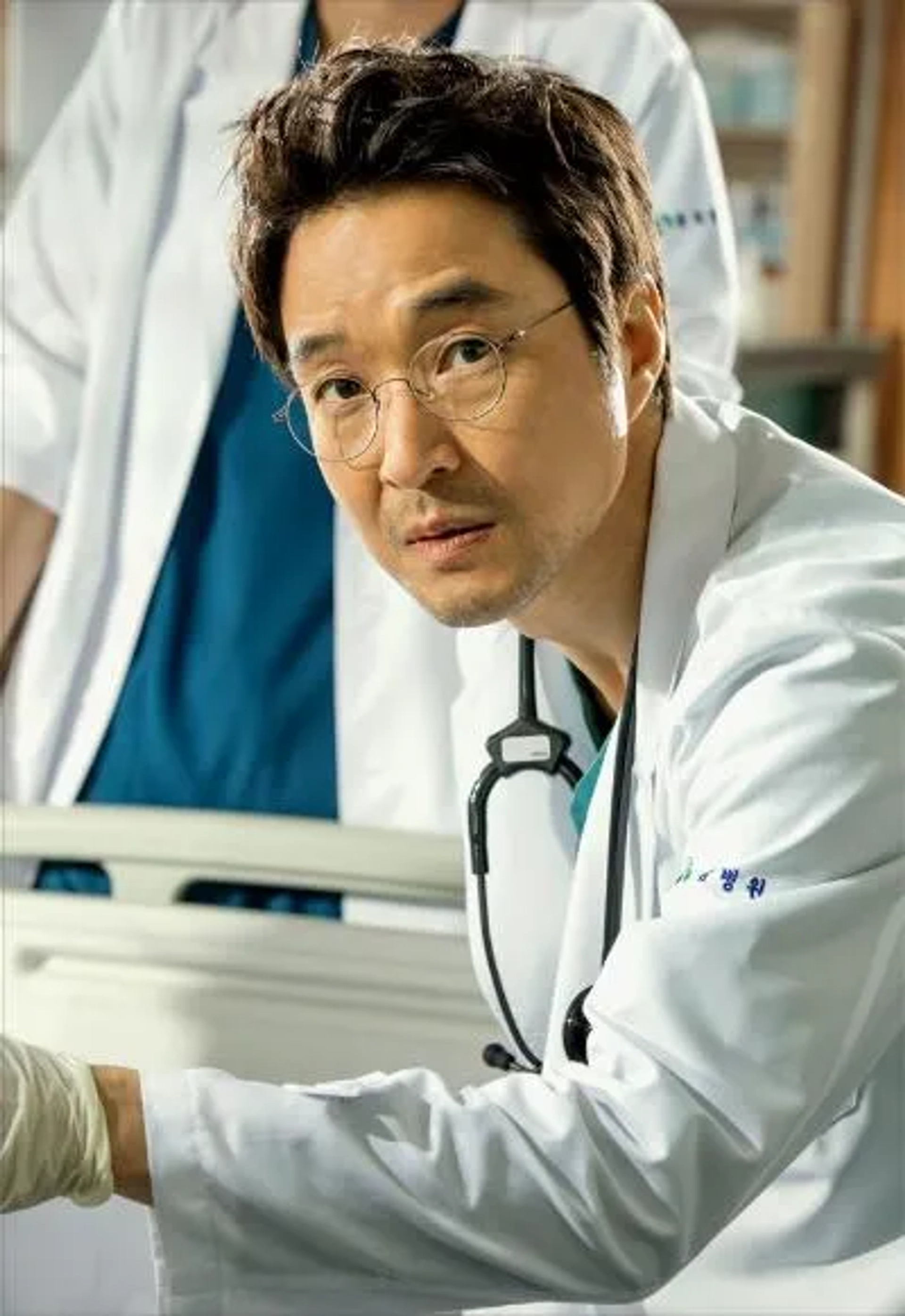 Han Suk-kyu in Dr. Romantic (2016)