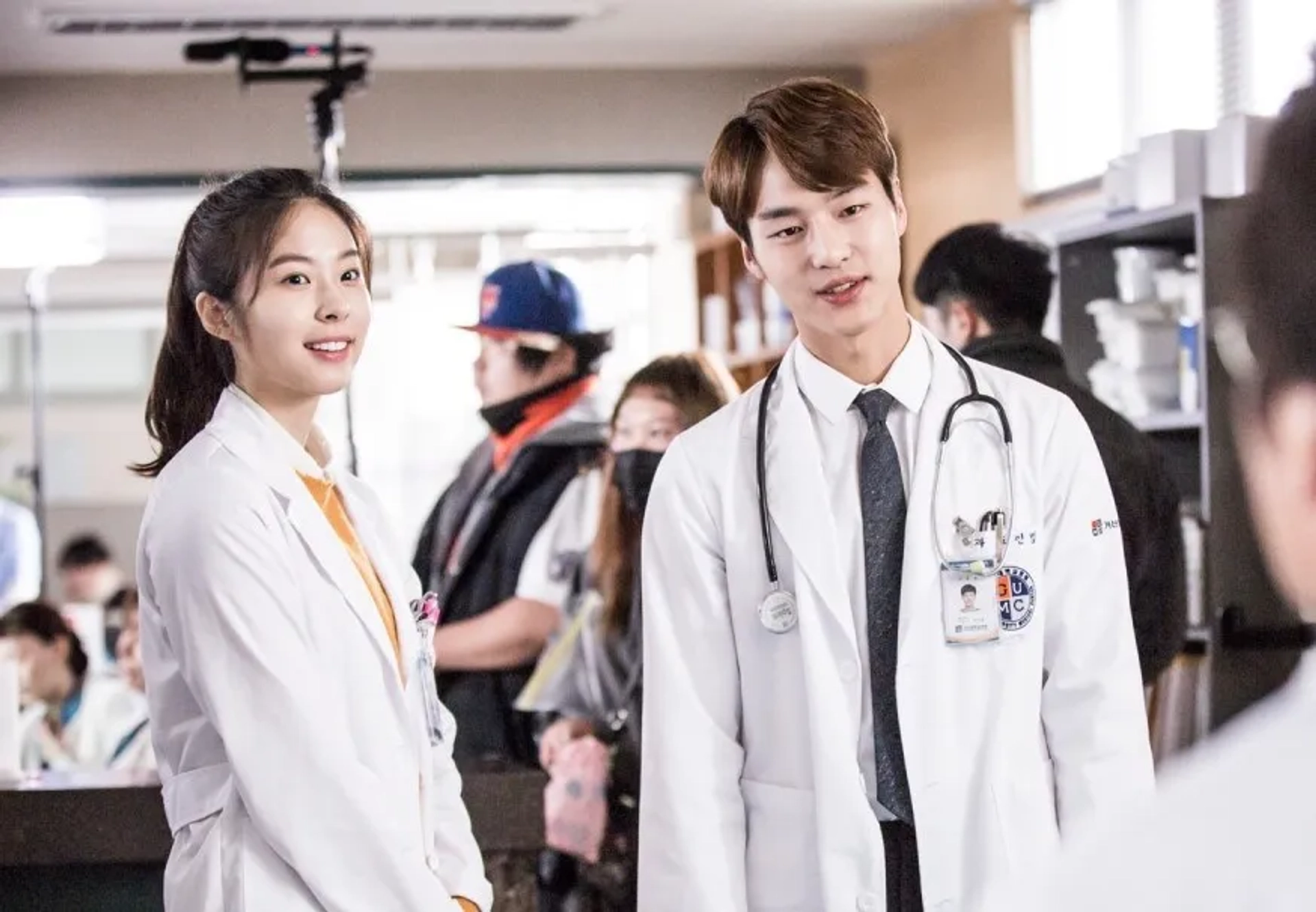 Yang Se-Jong and Eun-Su Seo in Dr. Romantic (2016)