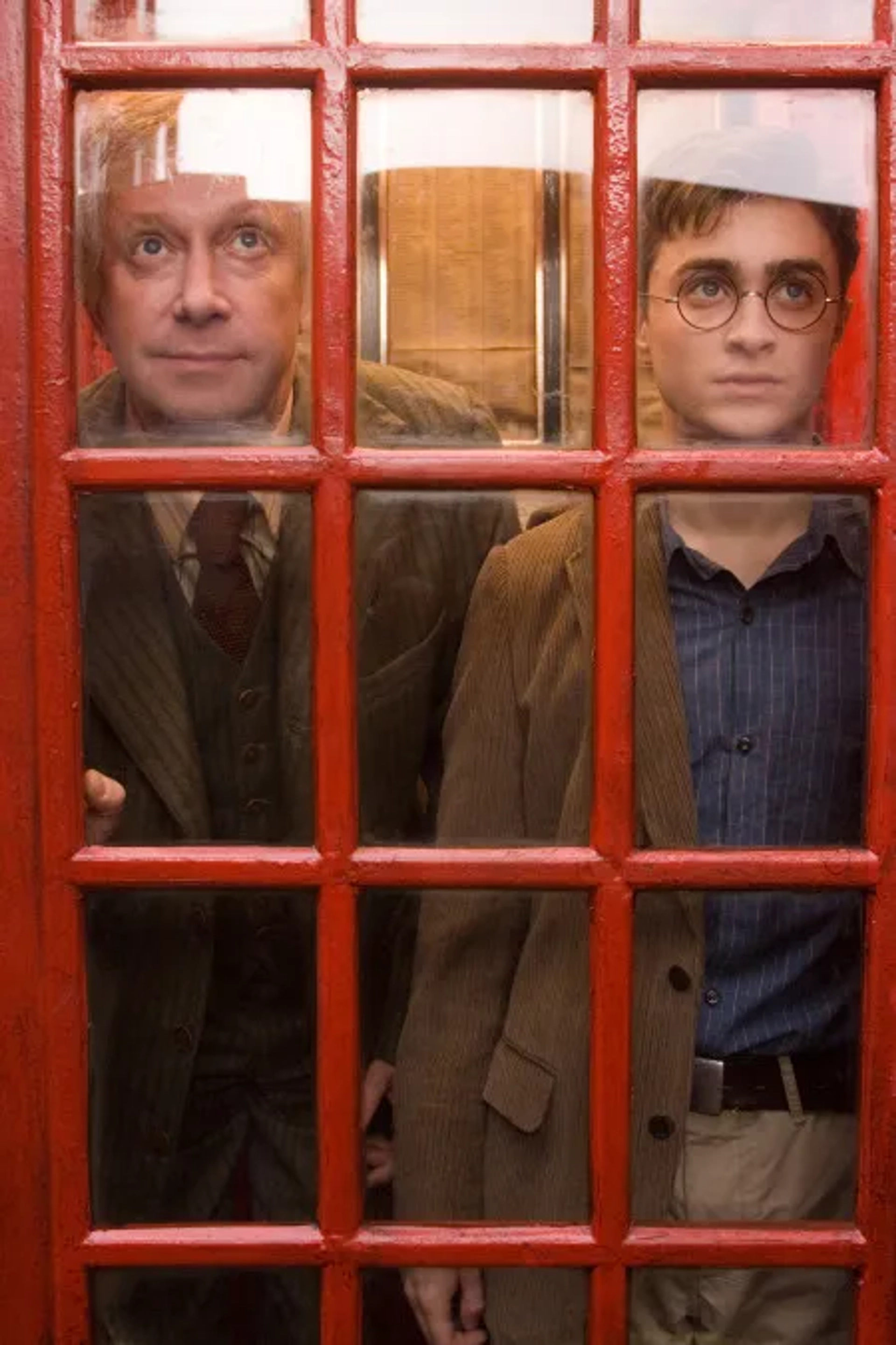 Daniel Radcliffe and Mark Williams in Harry Potter and the Order of the Phoenix (2007)