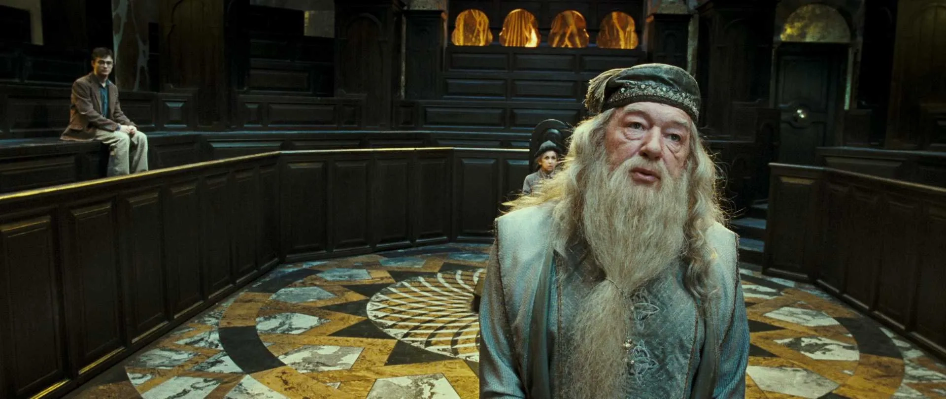 Michael Gambon and Daniel Radcliffe in Harry Potter and the Order of the Phoenix (2007)