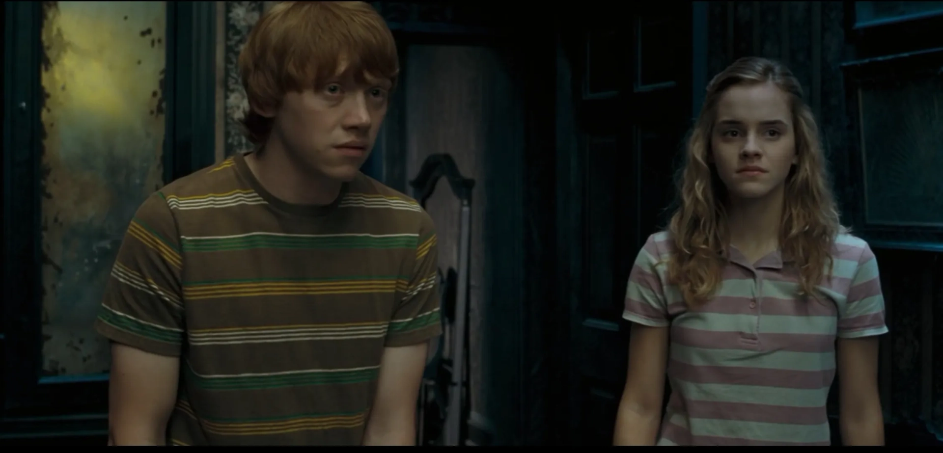 Rupert Grint and Emma Watson in Harry Potter and the Order of the Phoenix (2007)