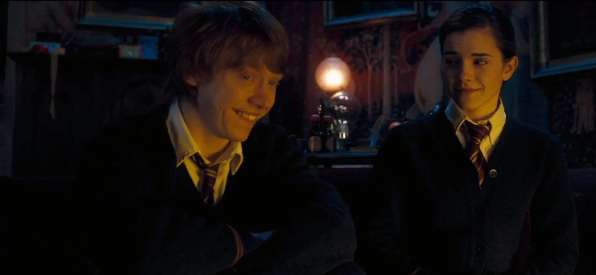 Rupert Grint and Emma Watson in Harry Potter and the Order of the Phoenix (2007)