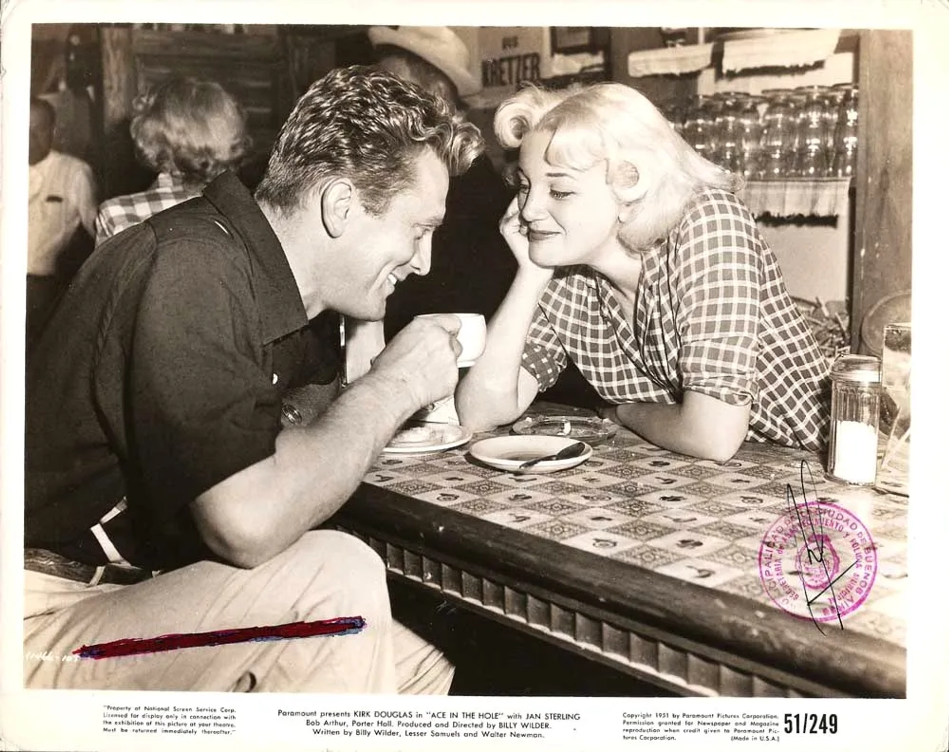 Kirk Douglas and Jan Sterling in Ace in the Hole (1951)