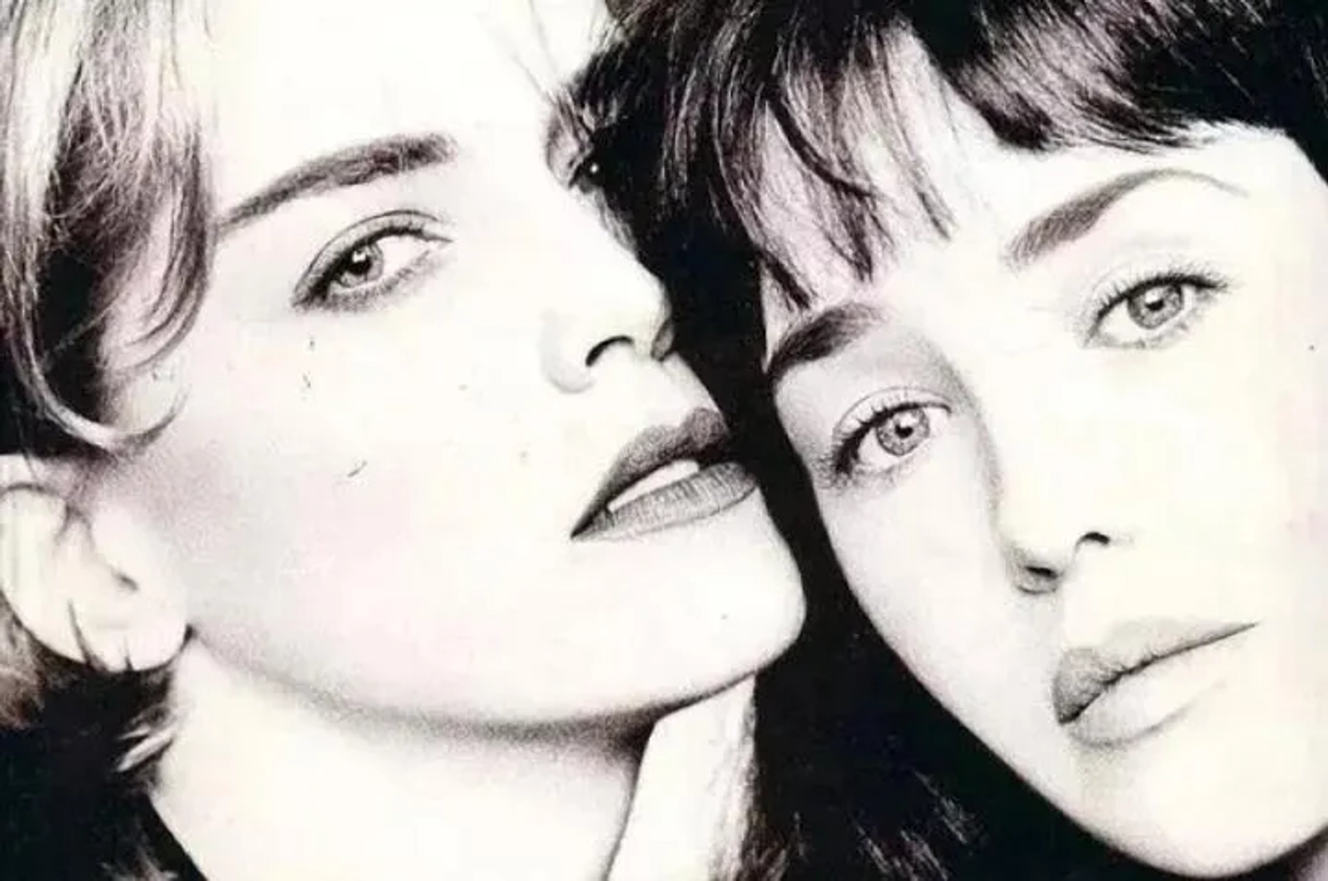 Sharon Stone and Isabelle Adjani in Diabolique (1996)