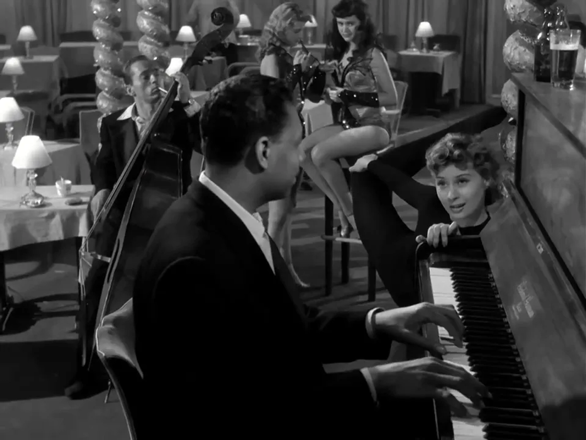 Magali Noël in Rififi (1955)