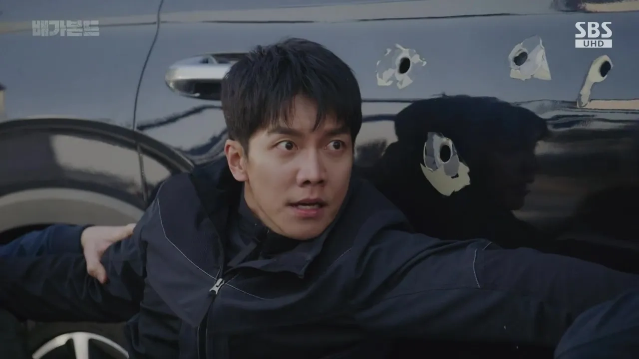 Lee Seung-gi in Vagabond: Episode #1.12 (2019)