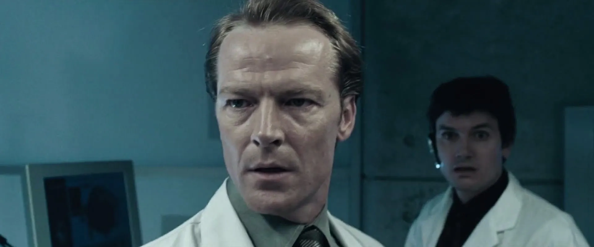Iain Glen in Resident Evil: Apocalypse (2004)
