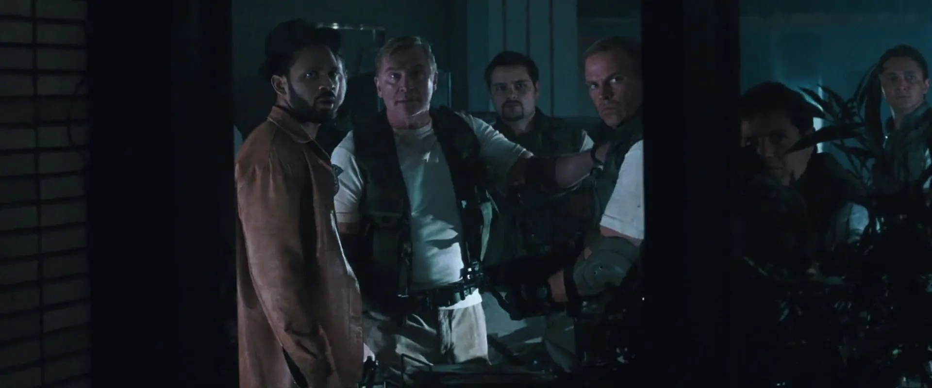 Mike Epps in Resident Evil: Apocalypse (2004)