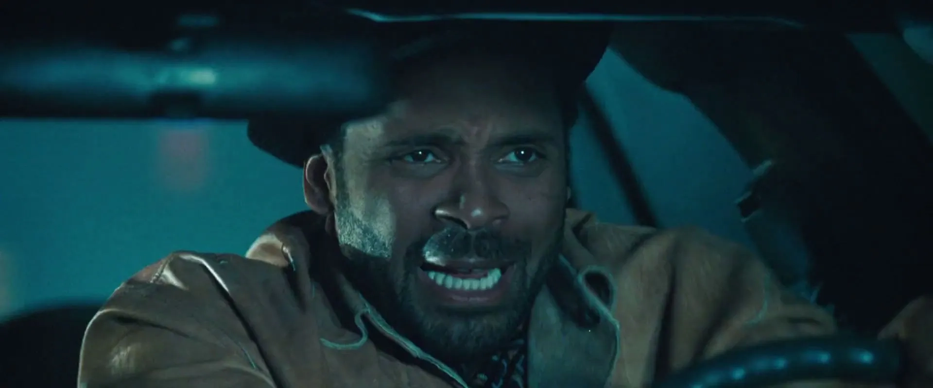 Mike Epps in Resident Evil: Apocalypse (2004)