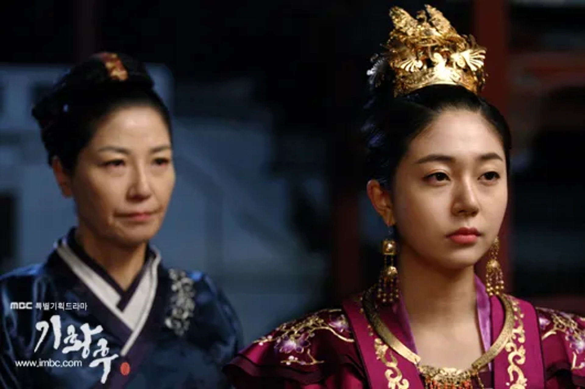 Jin-hee Baek and Seo Yi-Sook in The Empress Ki (2013)