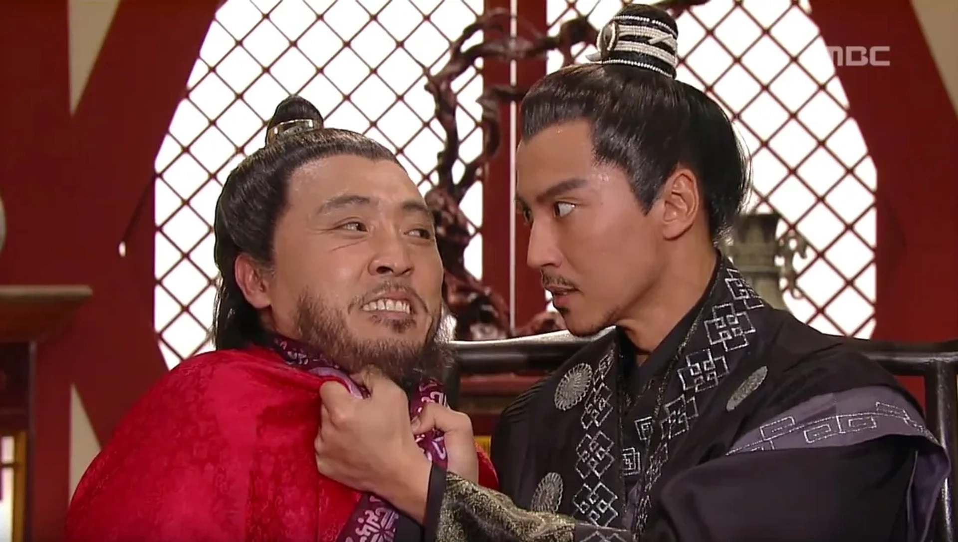 Kim Nam-gil and Eom Hyo-Seob in The Great Queen Seondeok (2009)