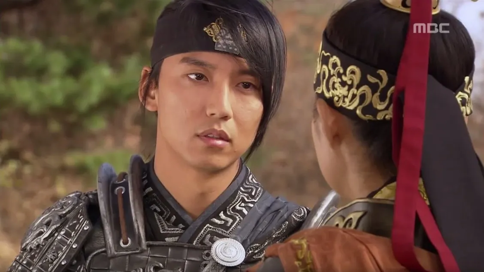 Yo-won Lee and Kim Nam-gil in The Great Queen Seondeok (2009)