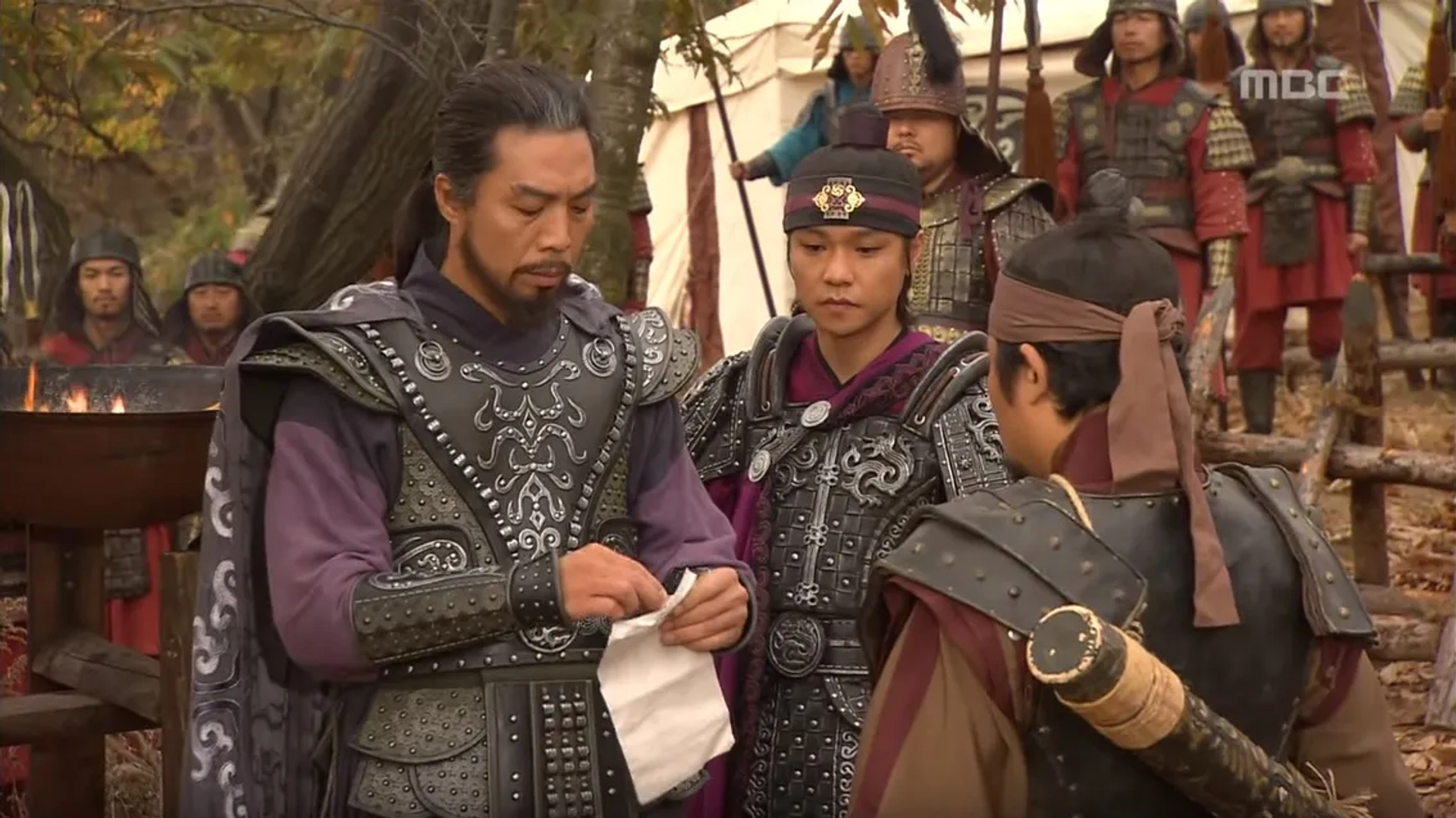 Kyoung-In Hong and Ahn Kil-kang in The Great Queen Seondeok (2009)