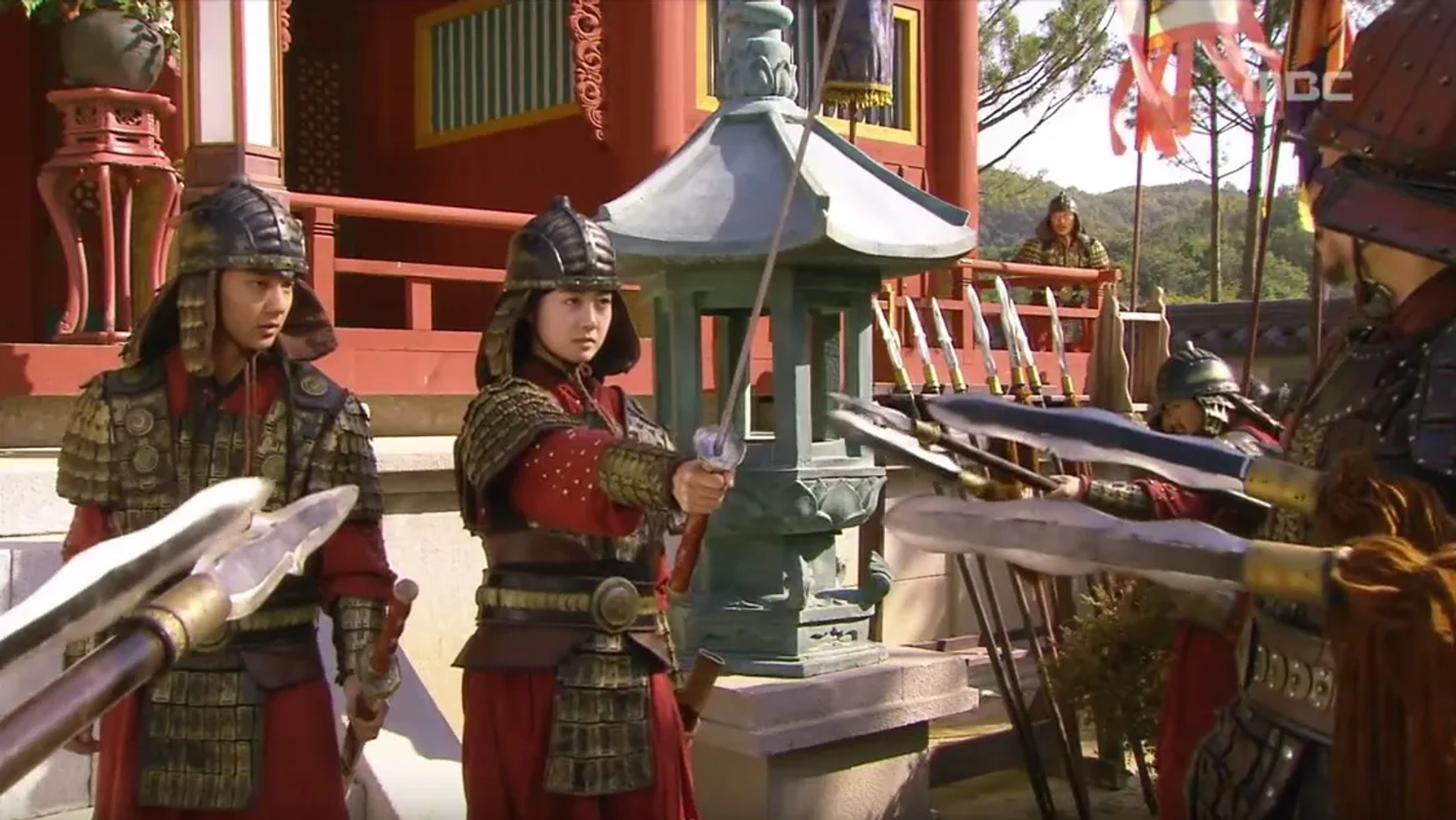 Yo-won Lee and Yoo Seung-ho in The Great Queen Seondeok (2009)