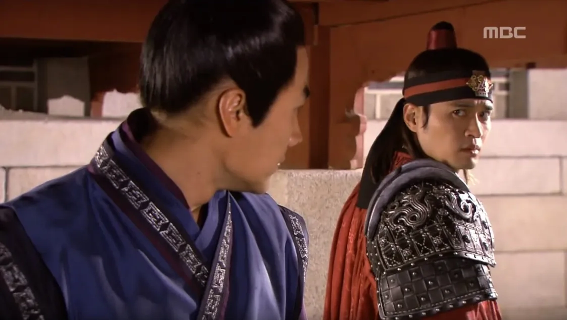 Dong-won Seo and Tae-woong Eom in The Great Queen Seondeok (2009)