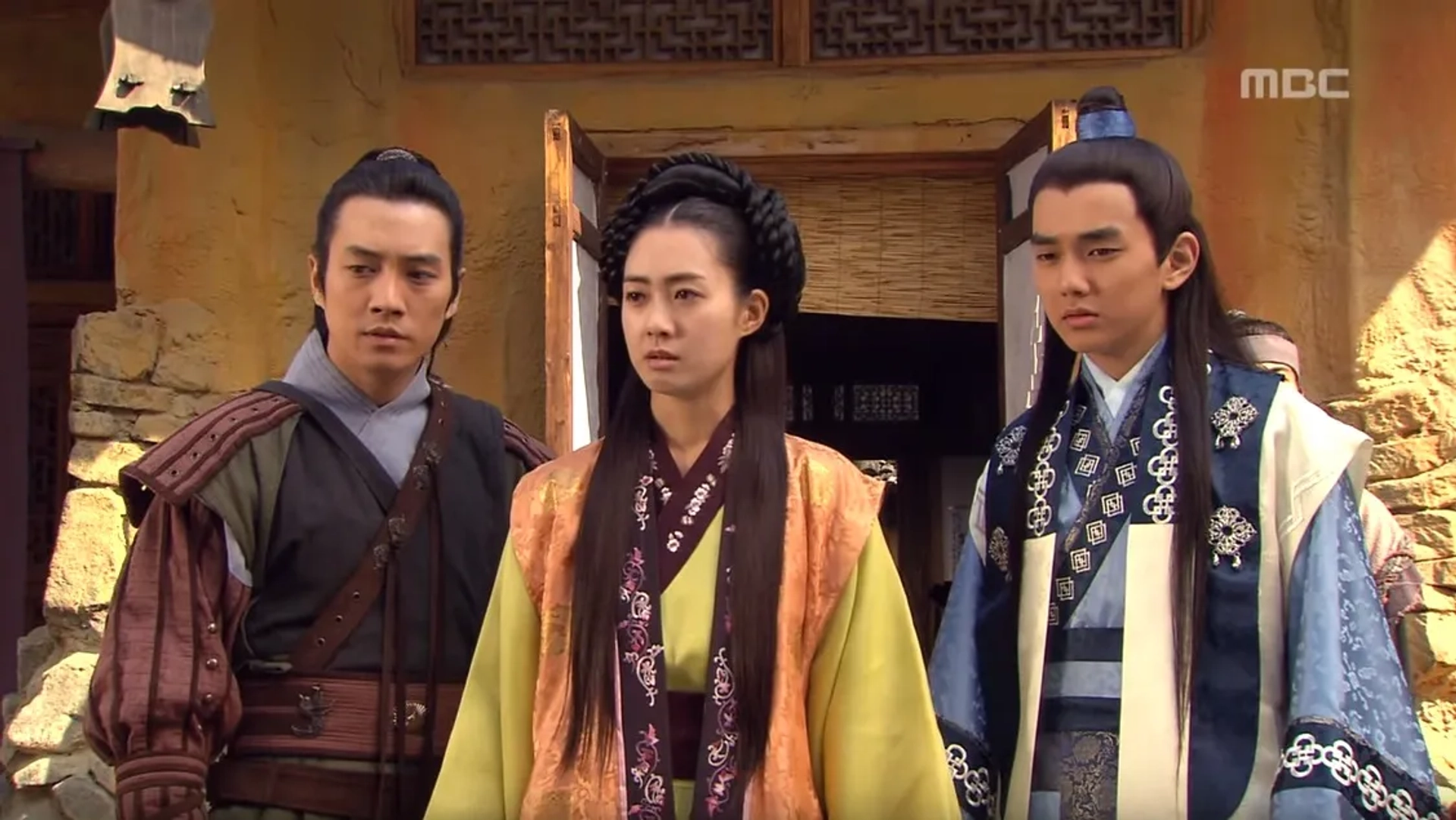 Yo-won Lee, Yoo Seung-ho, and Sang-uk Joo in The Great Queen Seondeok (2009)