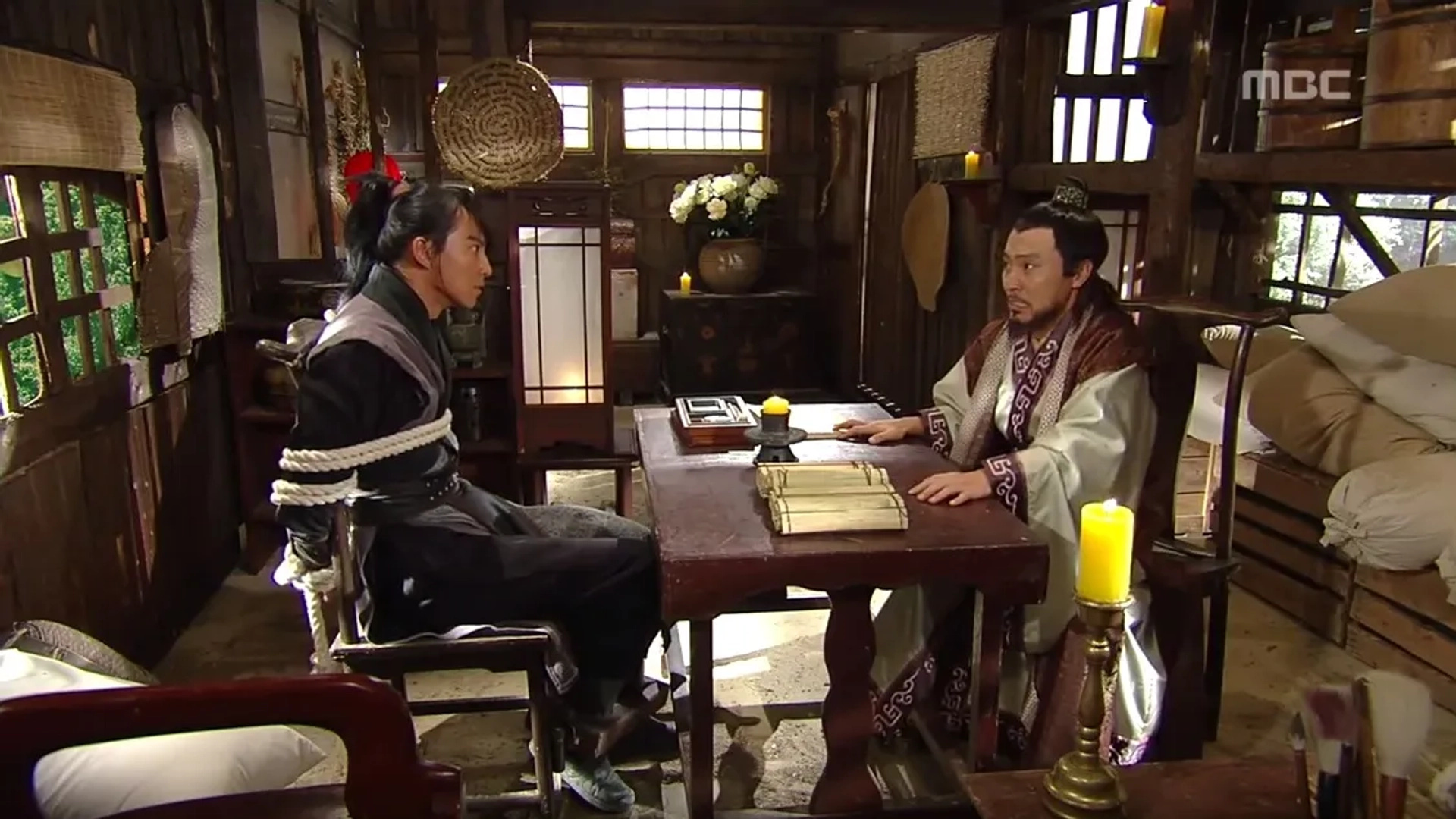 Kim Nam-gil and Eom Hyo-Seob in The Great Queen Seondeok (2009)