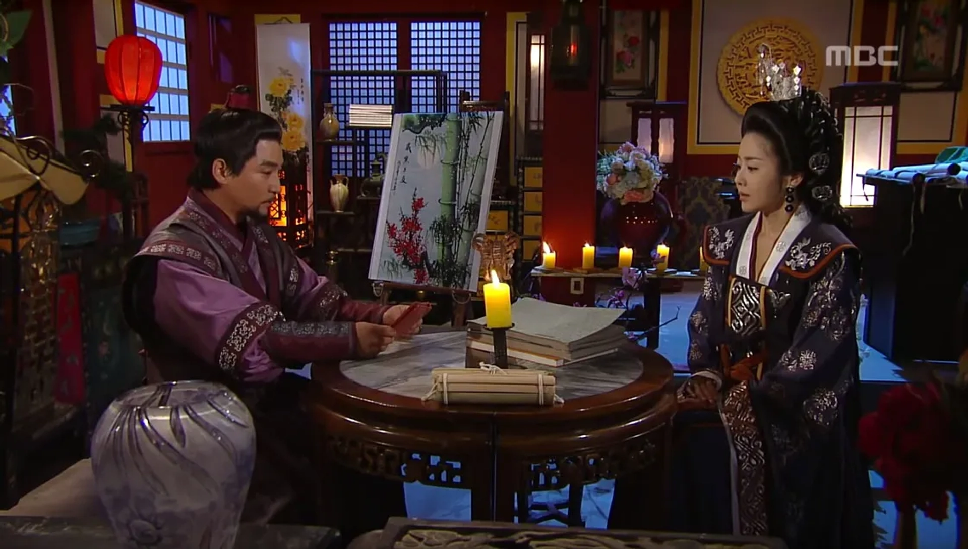 Hyun-Jung Go and No-min Jeon in The Great Queen Seondeok (2009)