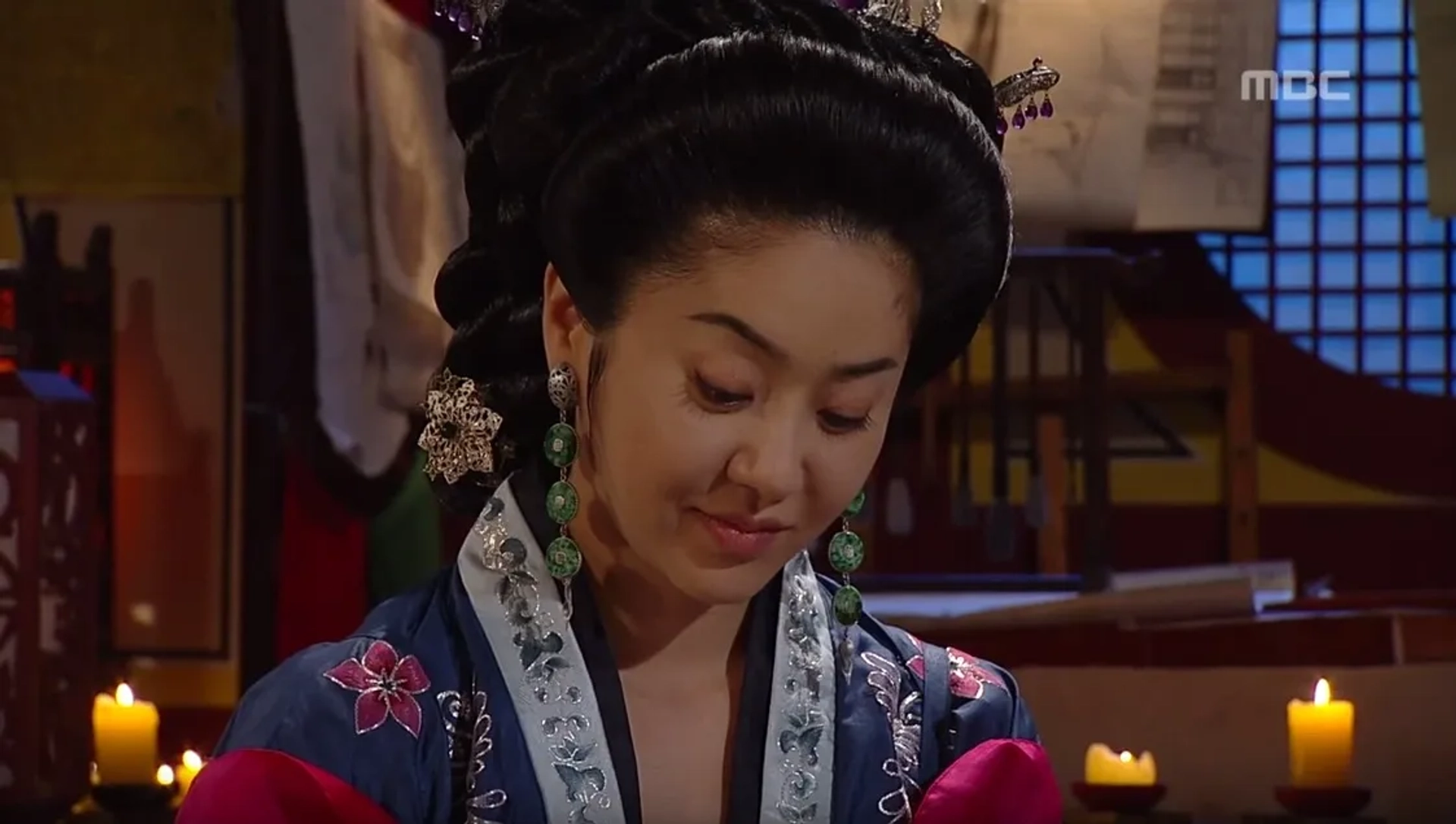 Hyun-Jung Go in The Great Queen Seondeok (2009)